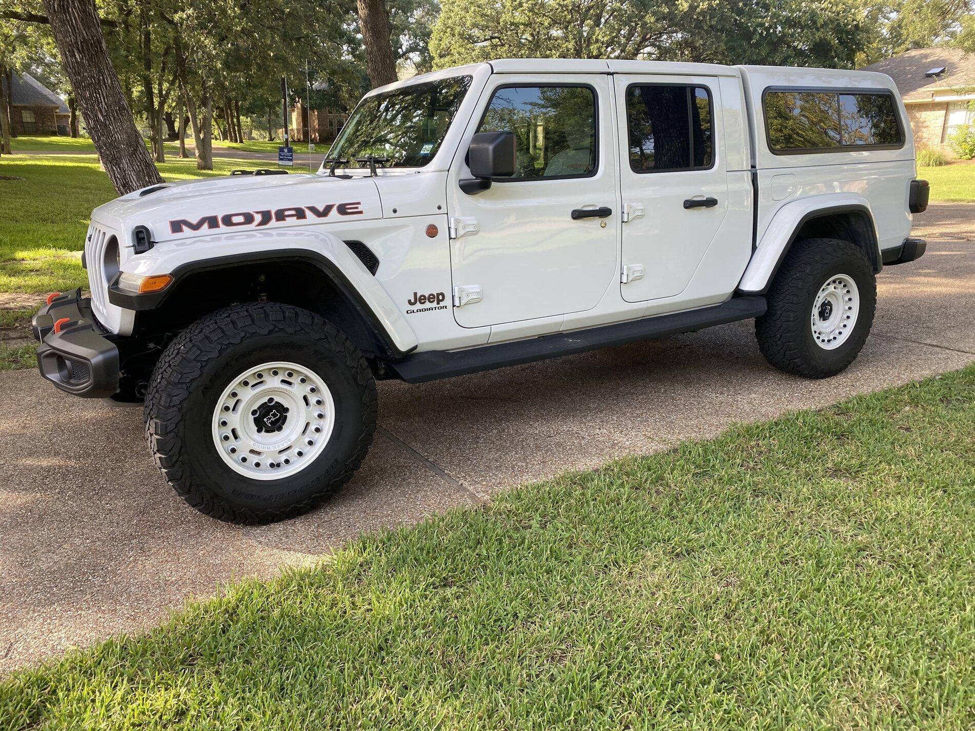 Jeep Gladiator Gladiator Mojave 2021fully loaded w ARE top selling separately and as a Complete Package IMG_3616