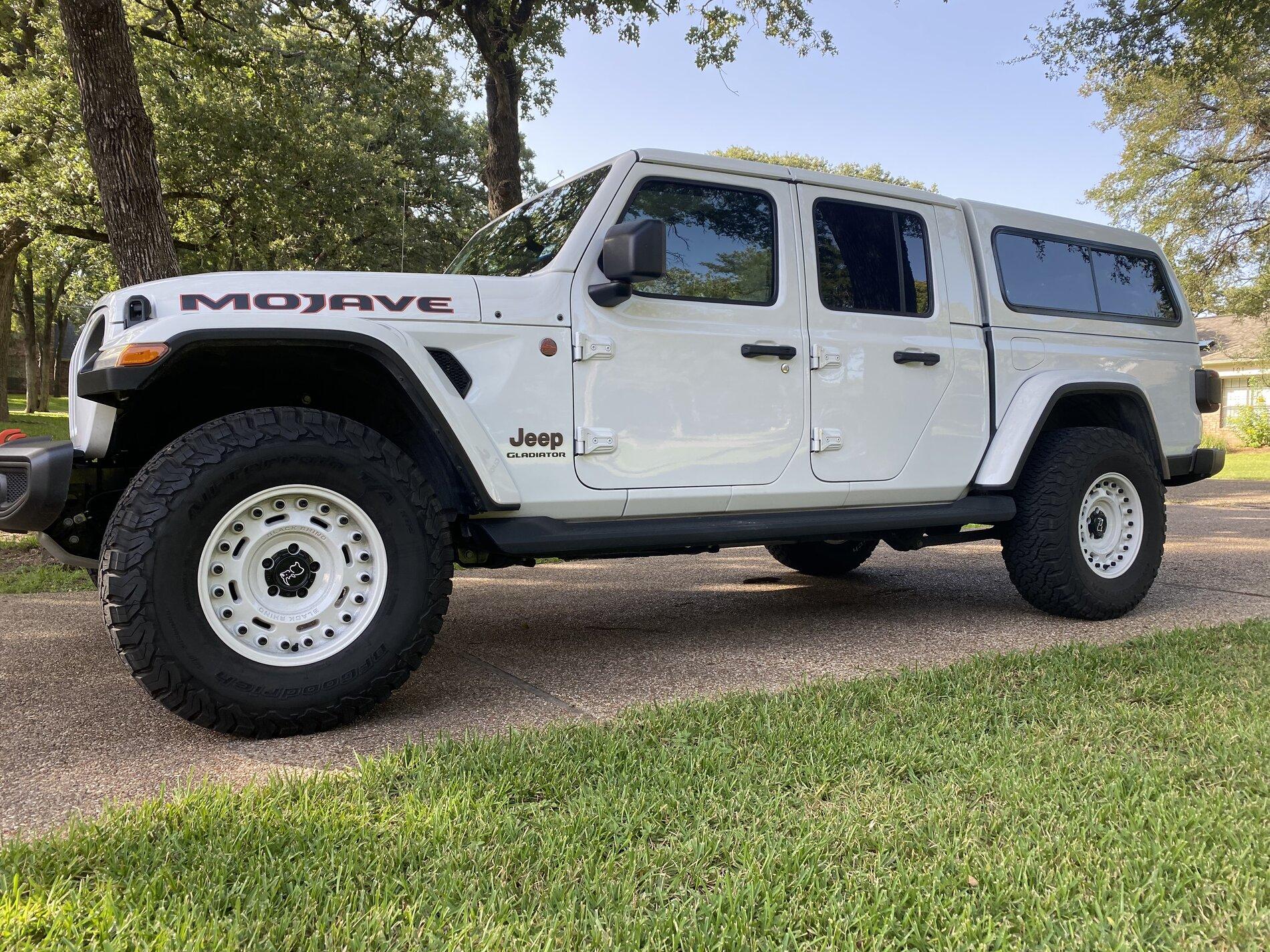 Jeep Gladiator Gladiator Mojave 2021fully loaded w ARE top selling separately and as a Complete Package IMG_3617