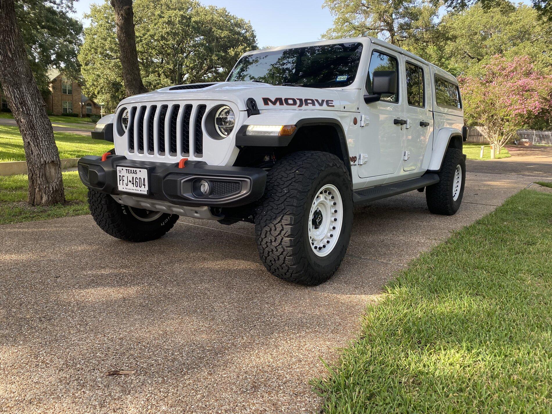 Jeep Gladiator Gladiator Mojave 2021fully loaded w ARE top selling separately and as a Complete Package IMG_3619