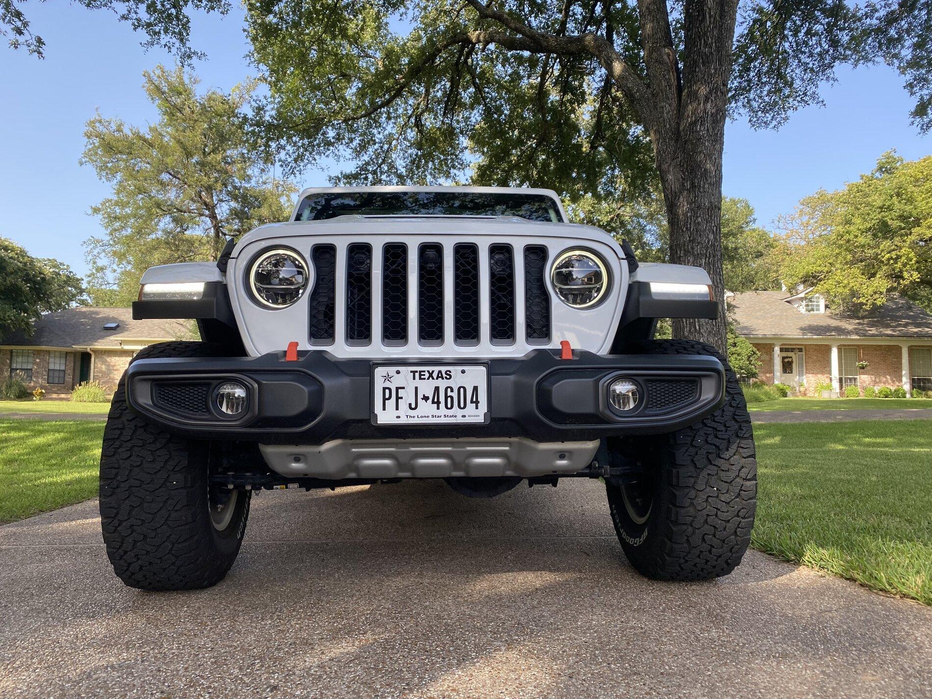 Jeep Gladiator Gladiator Mojave 2021fully loaded w ARE top selling separately and as a Complete Package IMG_3621