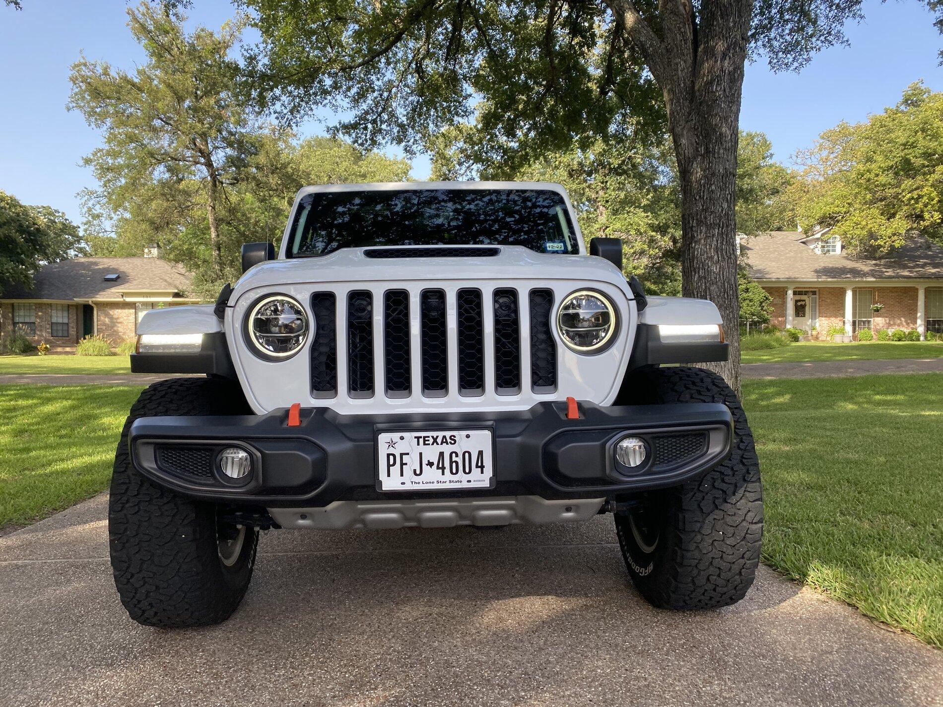 Jeep Gladiator Gladiator Mojave 2021fully loaded w ARE top selling separately and as a Complete Package IMG_3623