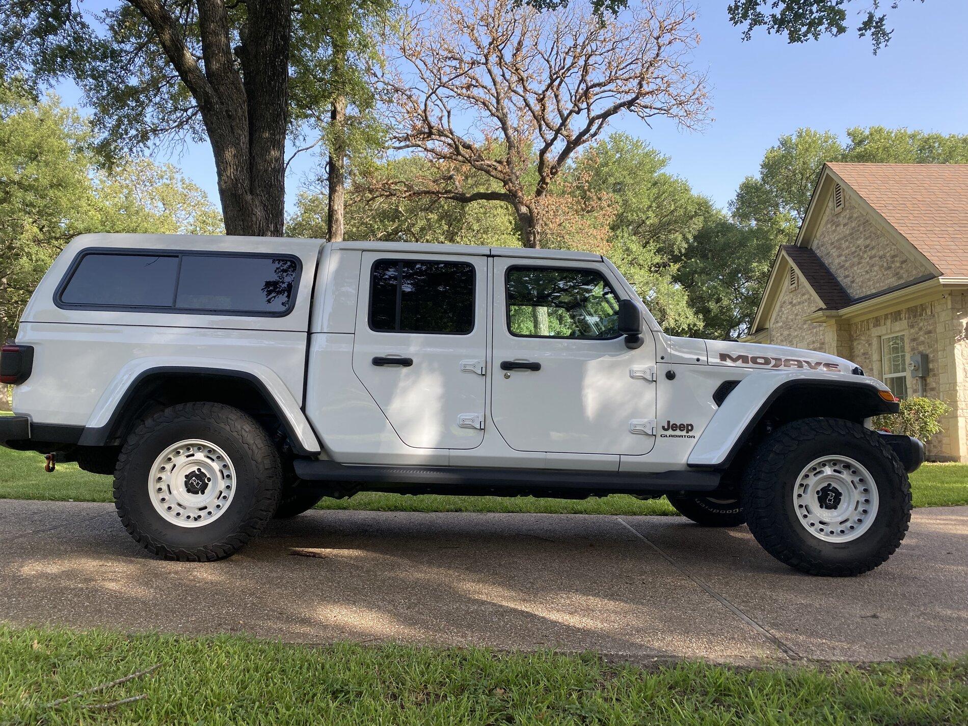Jeep Gladiator Gladiator Mojave 2021fully loaded w ARE top selling separately and as a Complete Package IMG_3631