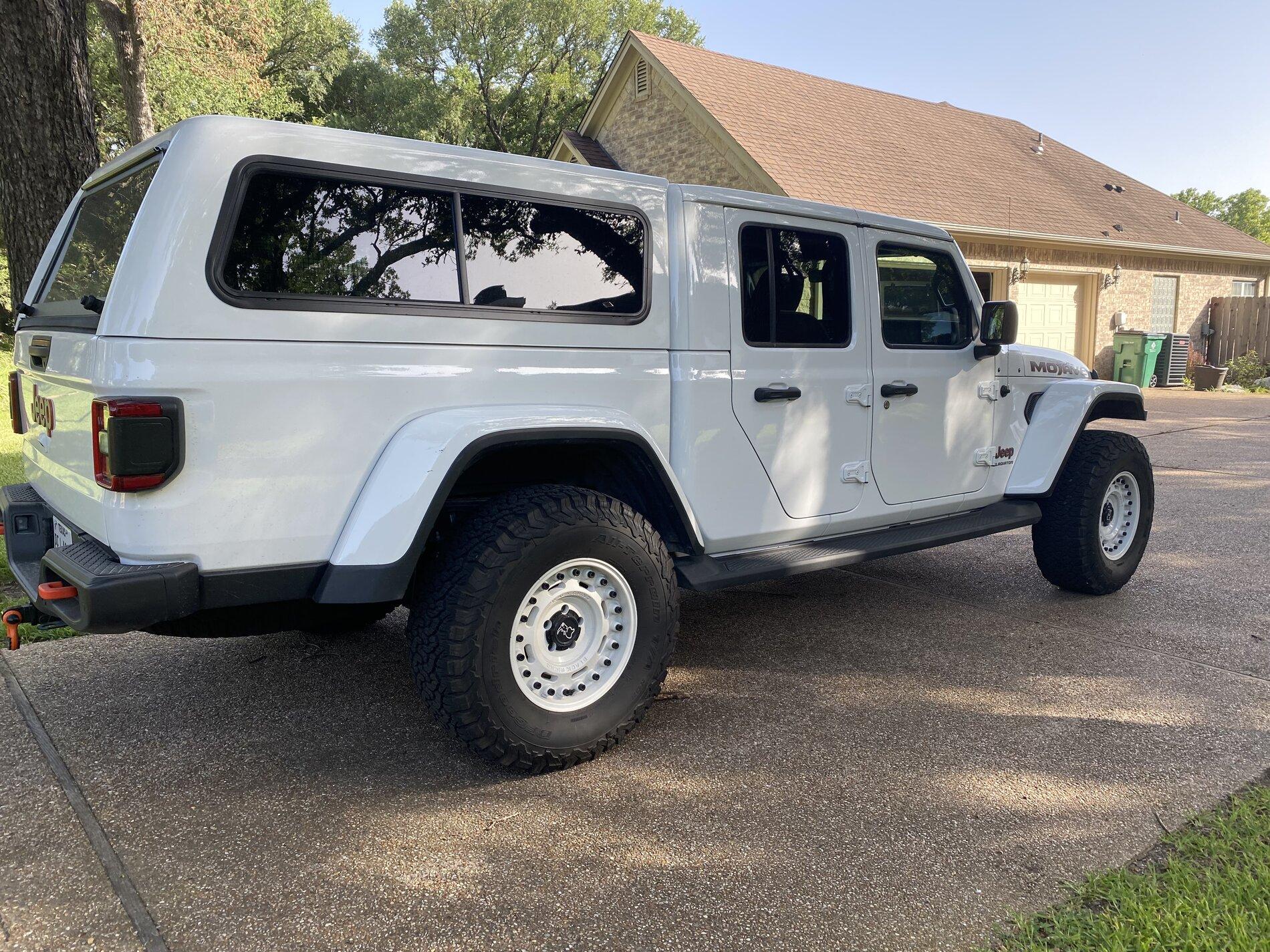Jeep Gladiator Gladiator Mojave 2021fully loaded w ARE top selling separately and as a Complete Package IMG_3633