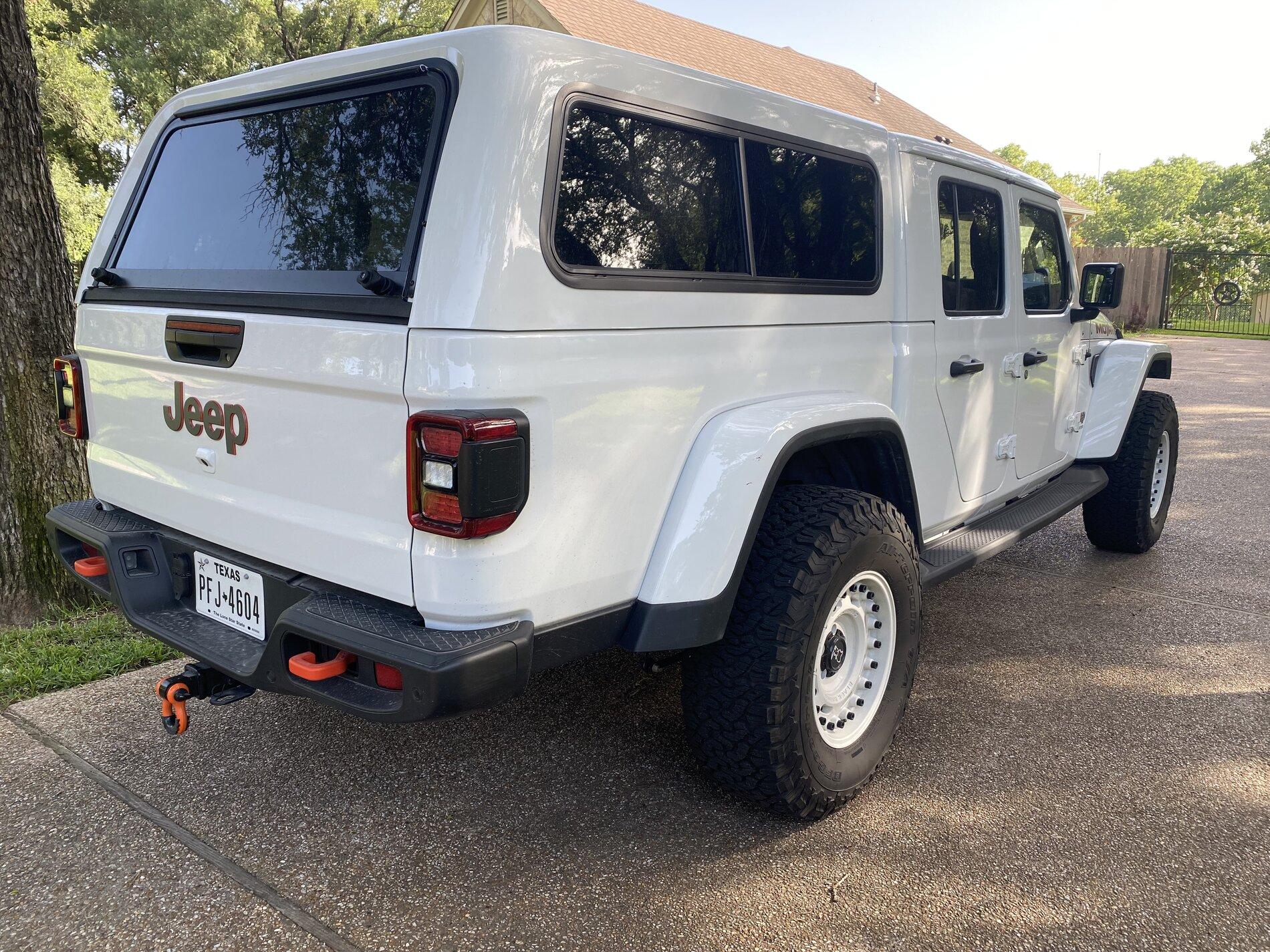 Jeep Gladiator Gladiator Mojave 2021fully loaded w ARE top selling separately and as a Complete Package IMG_3636