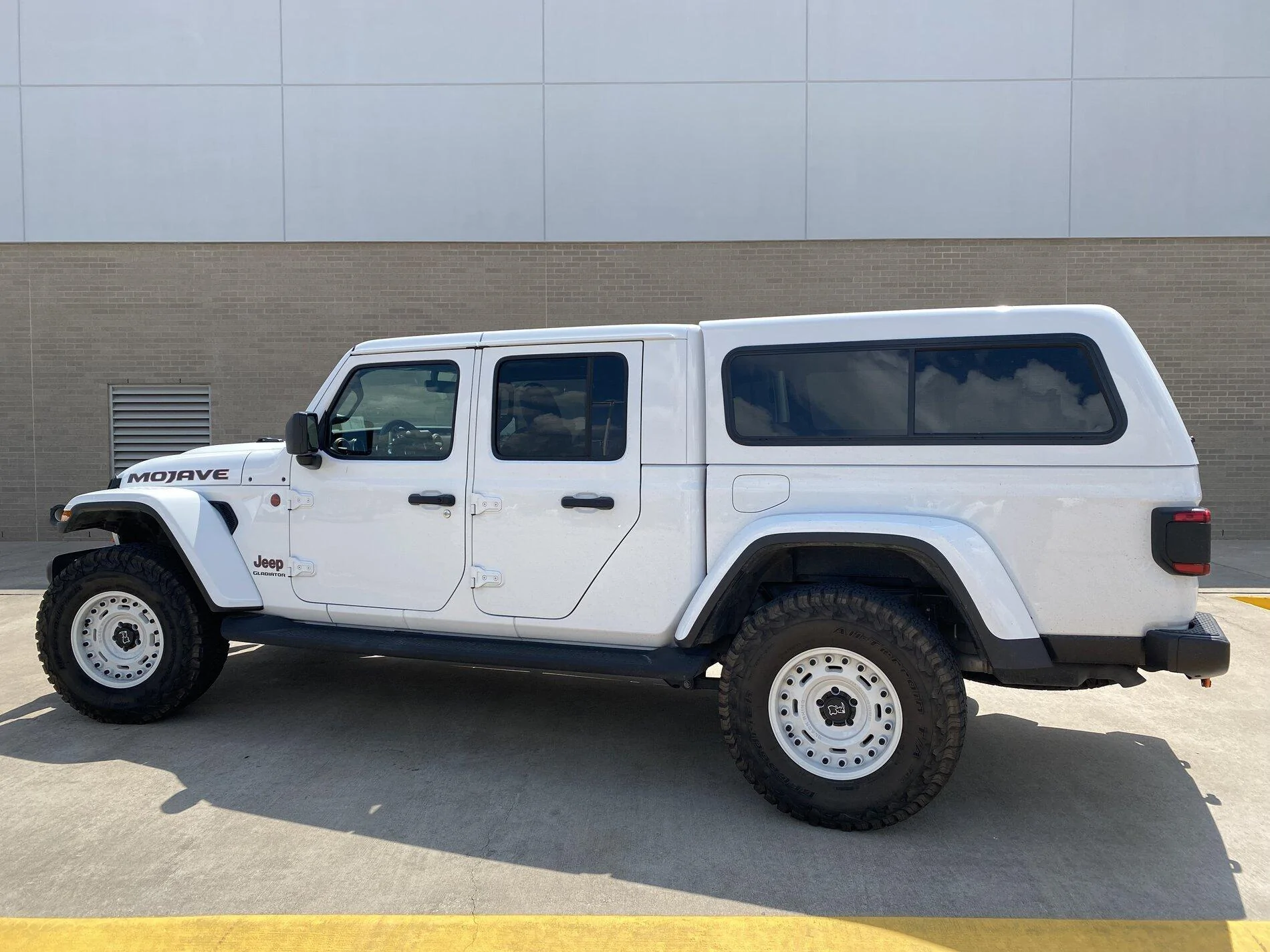 Jeep Gladiator Gladiator Mojave 2021fully loaded w ARE top selling separately and as a Complete Package IMG_4405
