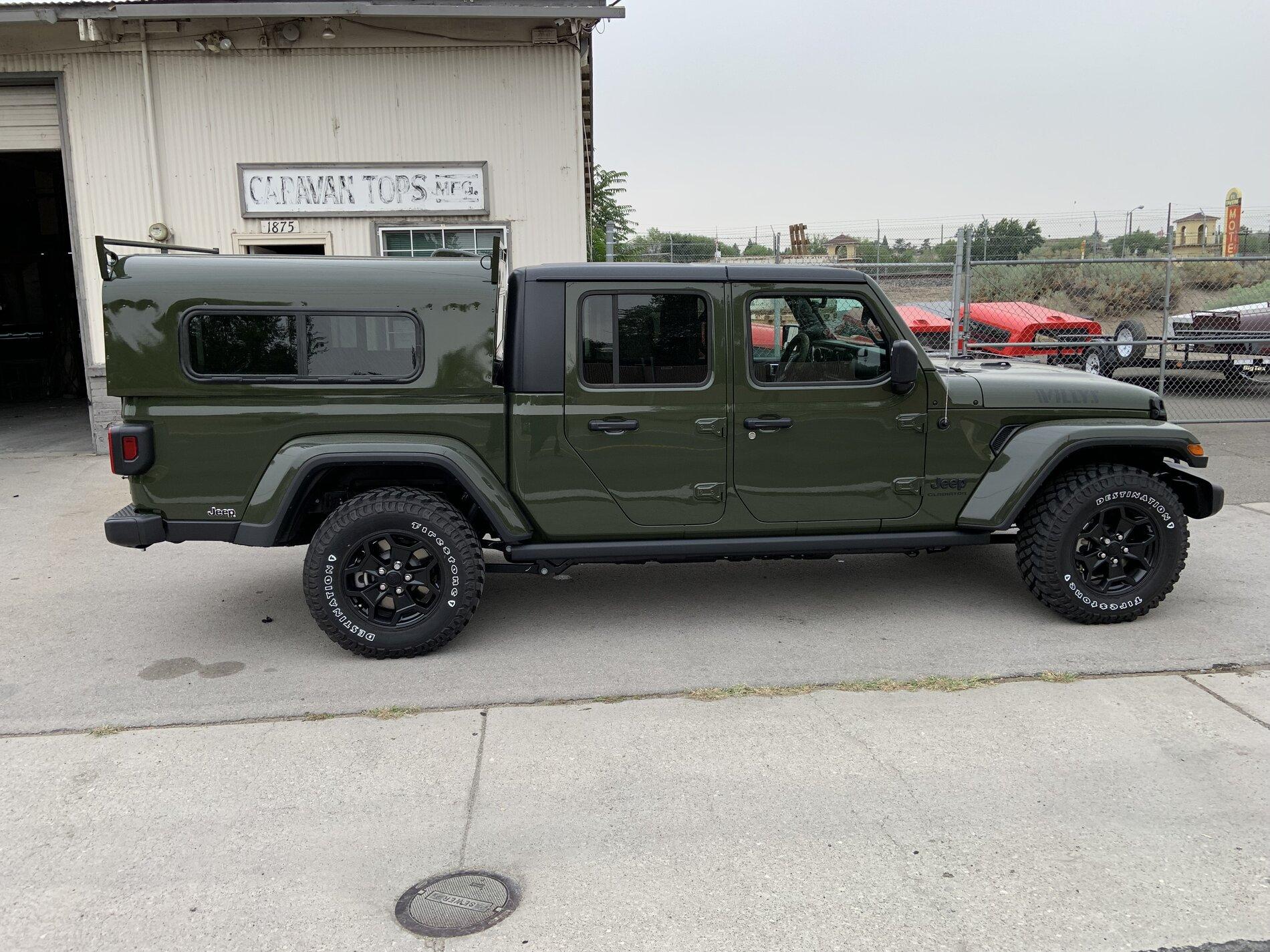 Jeep Gladiator Caravan Camper Shell for the Gladiator IMG_0619.JPG