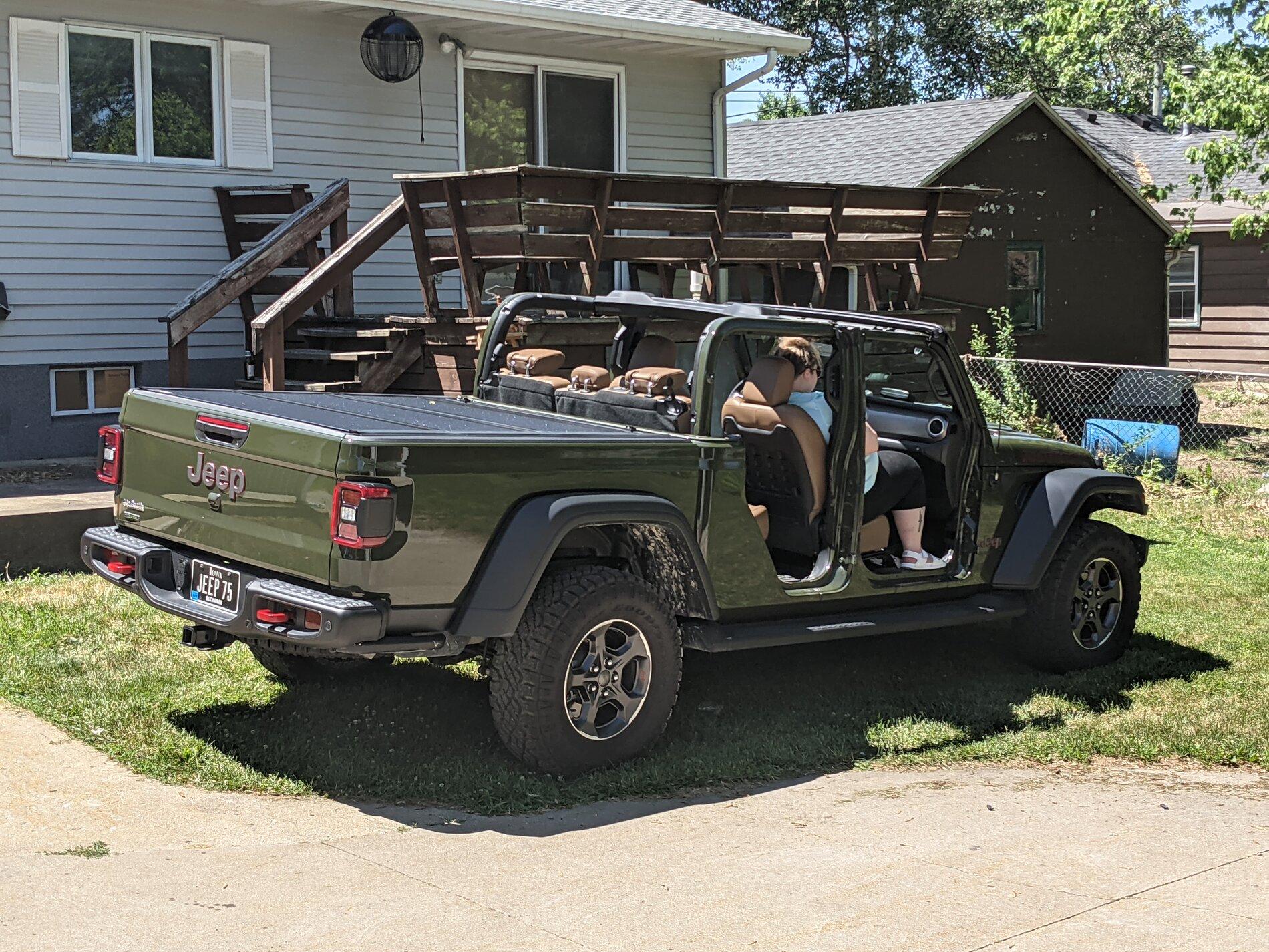 Jeep Gladiator OK ....What’s HER name ....or HIS PXL_20210613_193625228