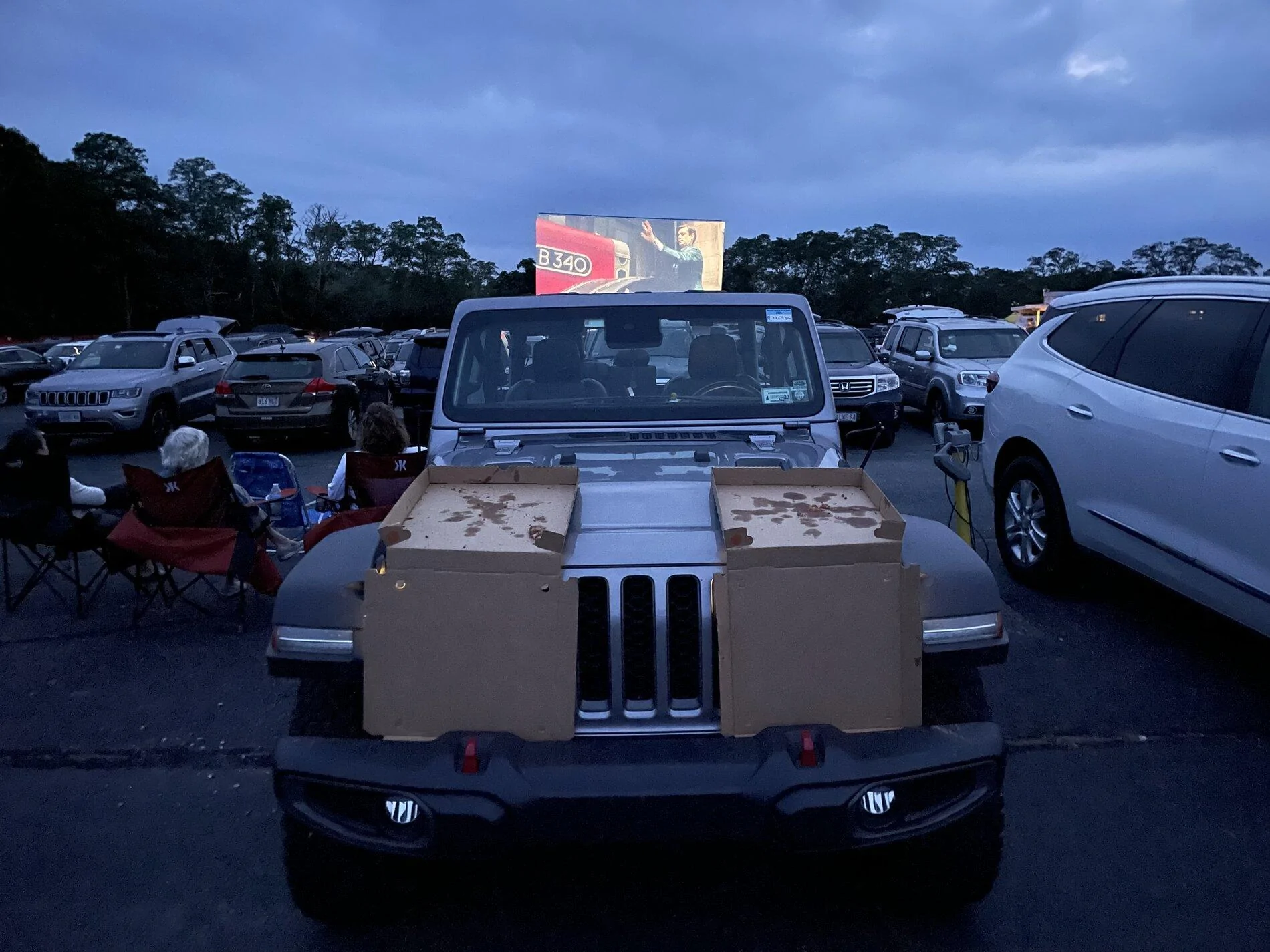 Jeep Gladiator Drive-in movie debacle AC91F36A-0C72-459C-B3A5-3E1F1B1DAB9A