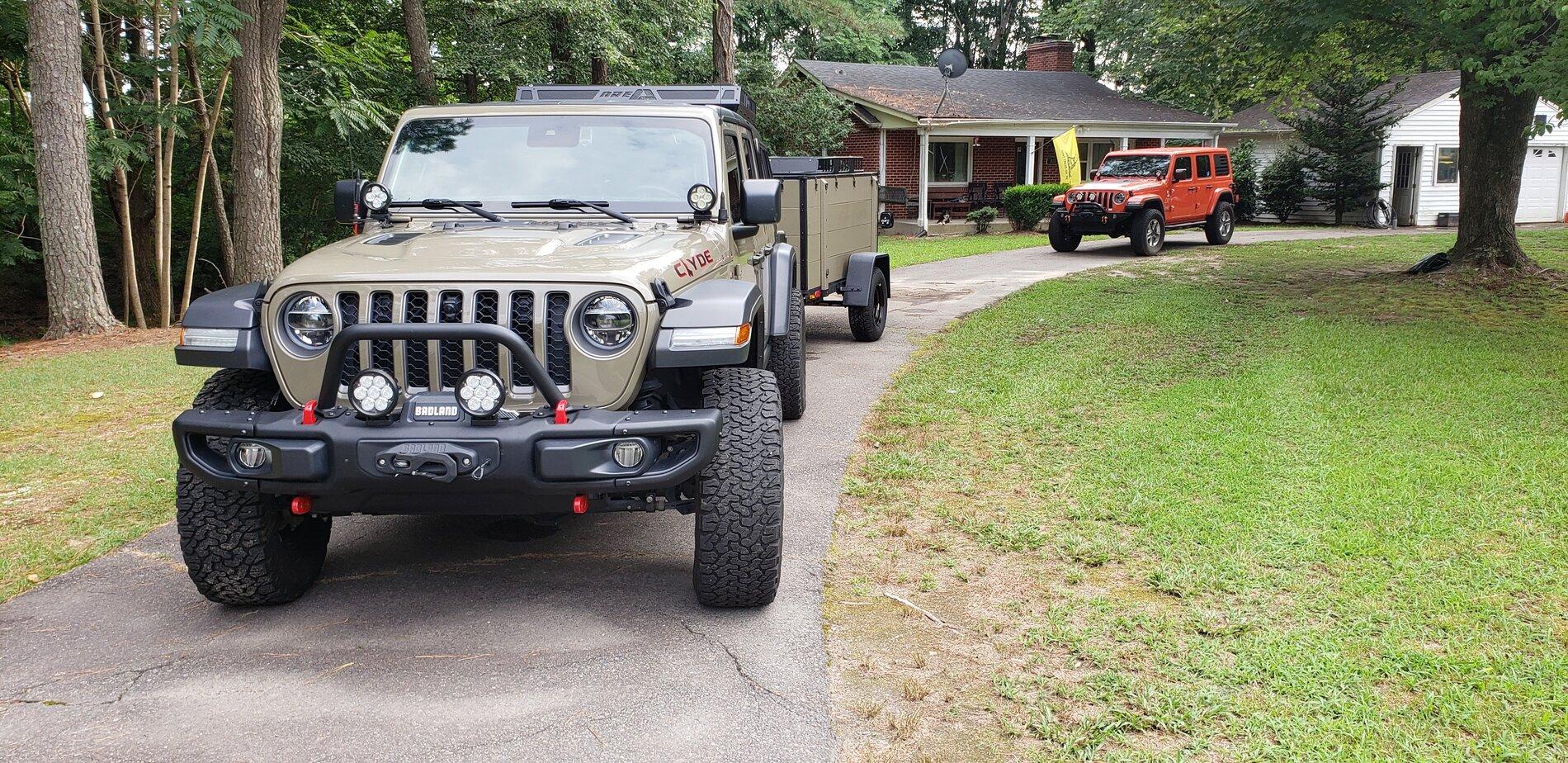 Jeep Gladiator Front Light Pods pictures wanted 20210718_175246