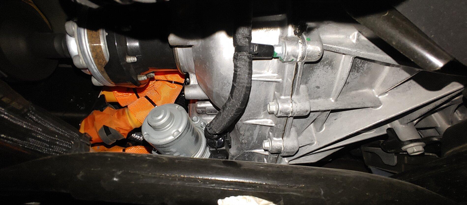 Jeep Gladiator Is it possible to swap out a regular 4 wheel drive transition case to a Selec-Trac 4X4? 0811210656