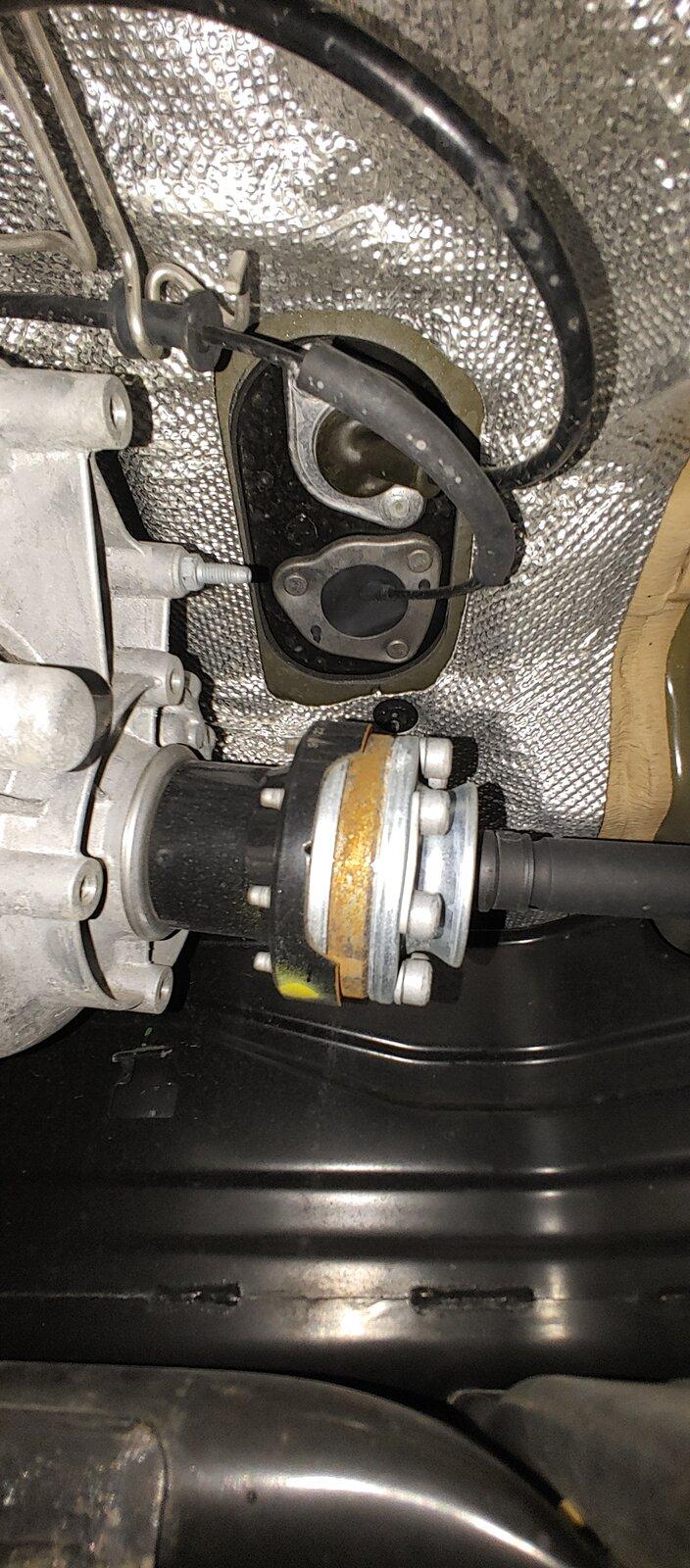 Jeep Gladiator Is it possible to swap out a regular 4 wheel drive transition case to a Selec-Trac 4X4? 0811210656c