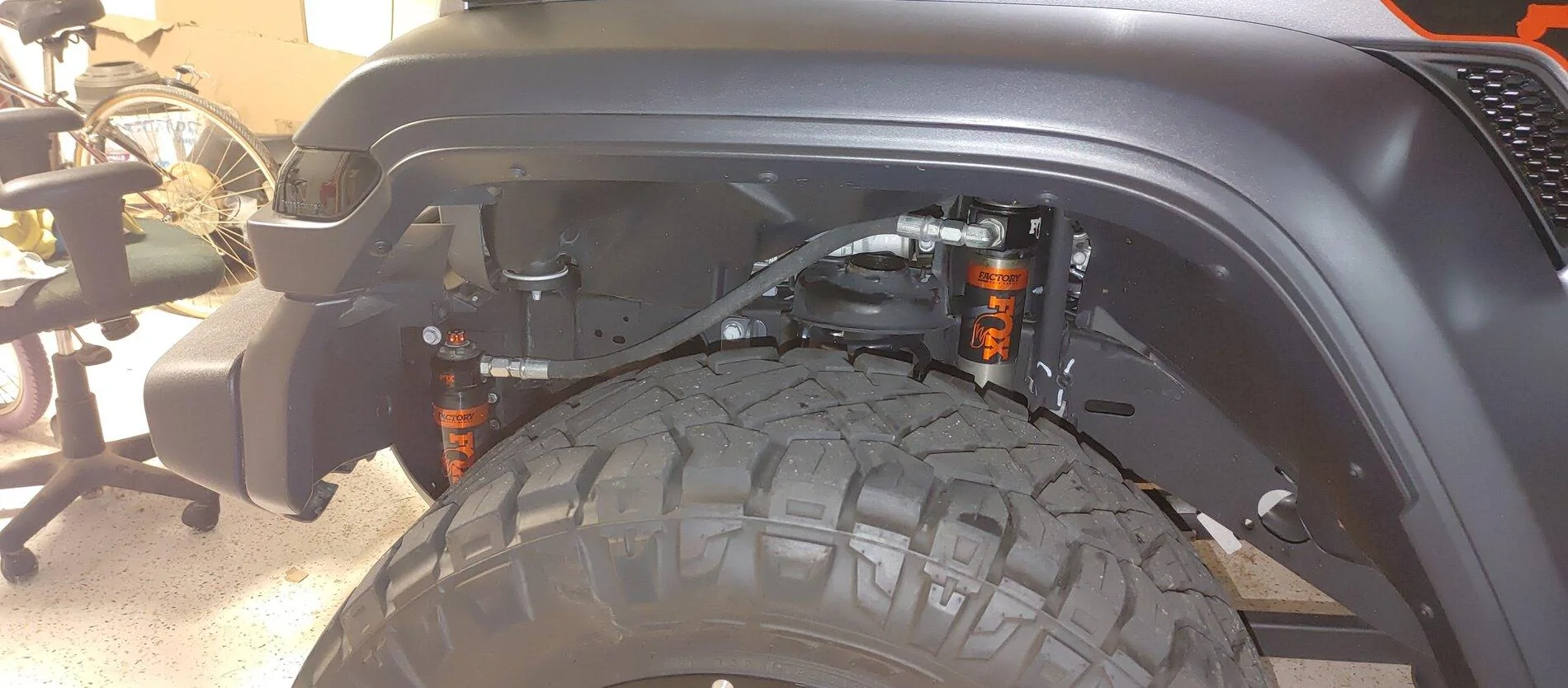 Jeep Gladiator Fox DSC 2.5's Awesome Upgrade! 0810210844