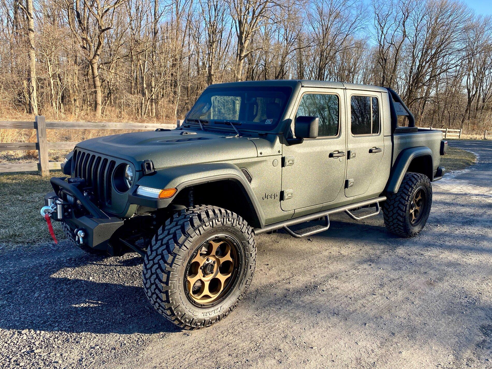 Jeep Gladiator Gladiator Glamour Shots C6E171B7-36DC-408A-B2F8-509502EC1F0D