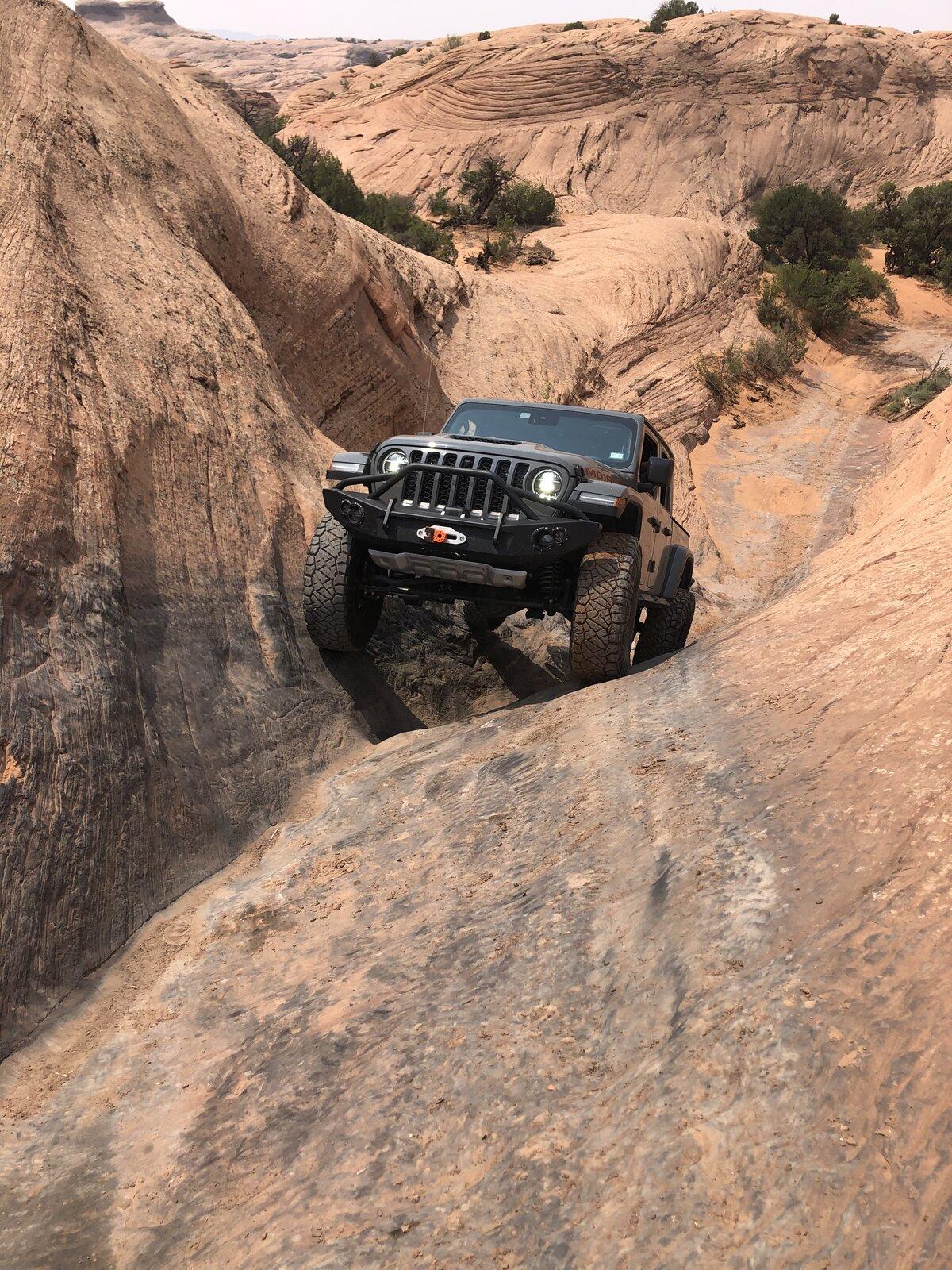 Jeep Gladiator MOJAVE Edition Gladiator JT Club 0048AAB2-0B9D-4590-B27C-6EB1329F7BEF