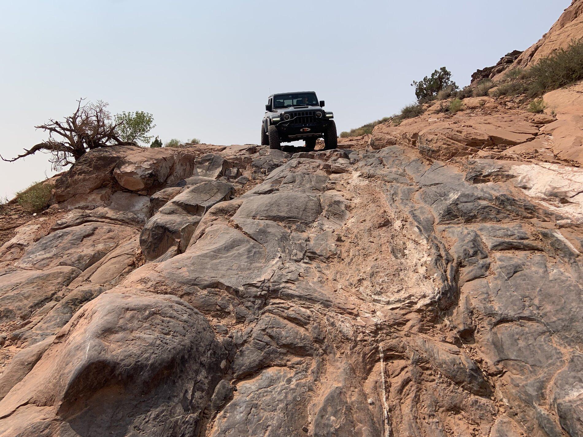 Jeep Gladiator MOJAVE Edition Gladiator JT Club FFF9040C-317B-47E0-84CC-8DF7A5E1CCD4