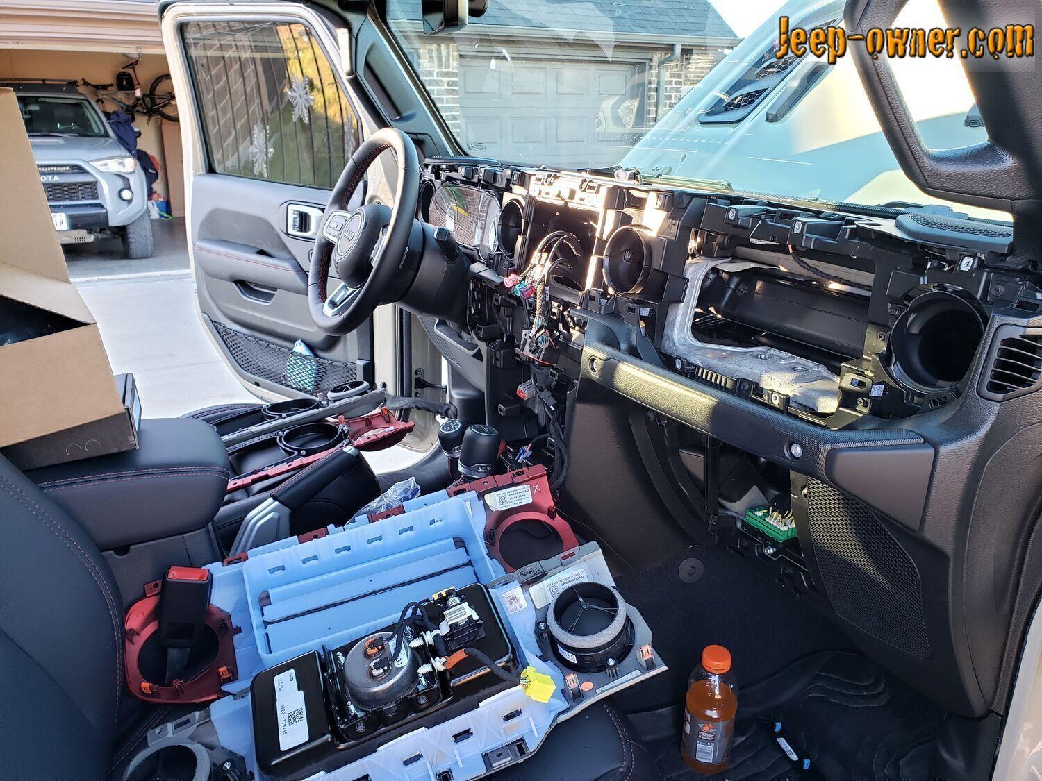 Jeep Gladiator Dash photos thread index-php-action-dlattach-topic-4107-