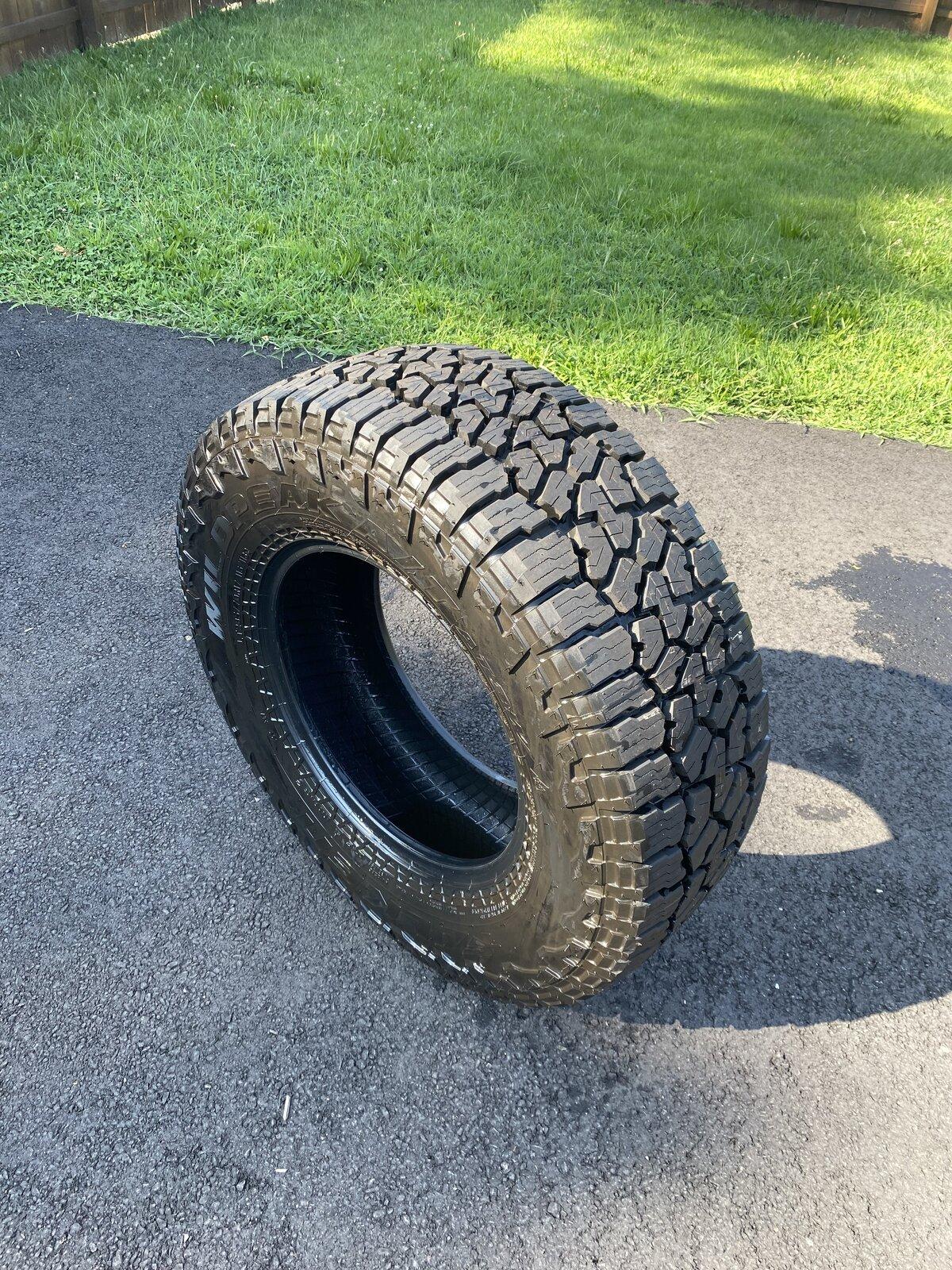 Jeep Gladiator Falken WildPeak A/T3W tire (LT285/70R-17) 2D5D6F67-2C11-4BC2-8B6D-5734C849E41F