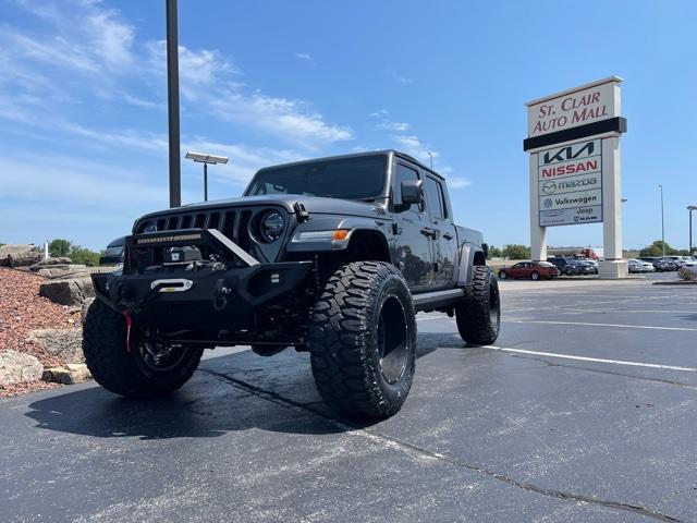 Jeep Gladiator Lets see all those Gladiators with lifts and bigger tires! gladiator 2.0 front