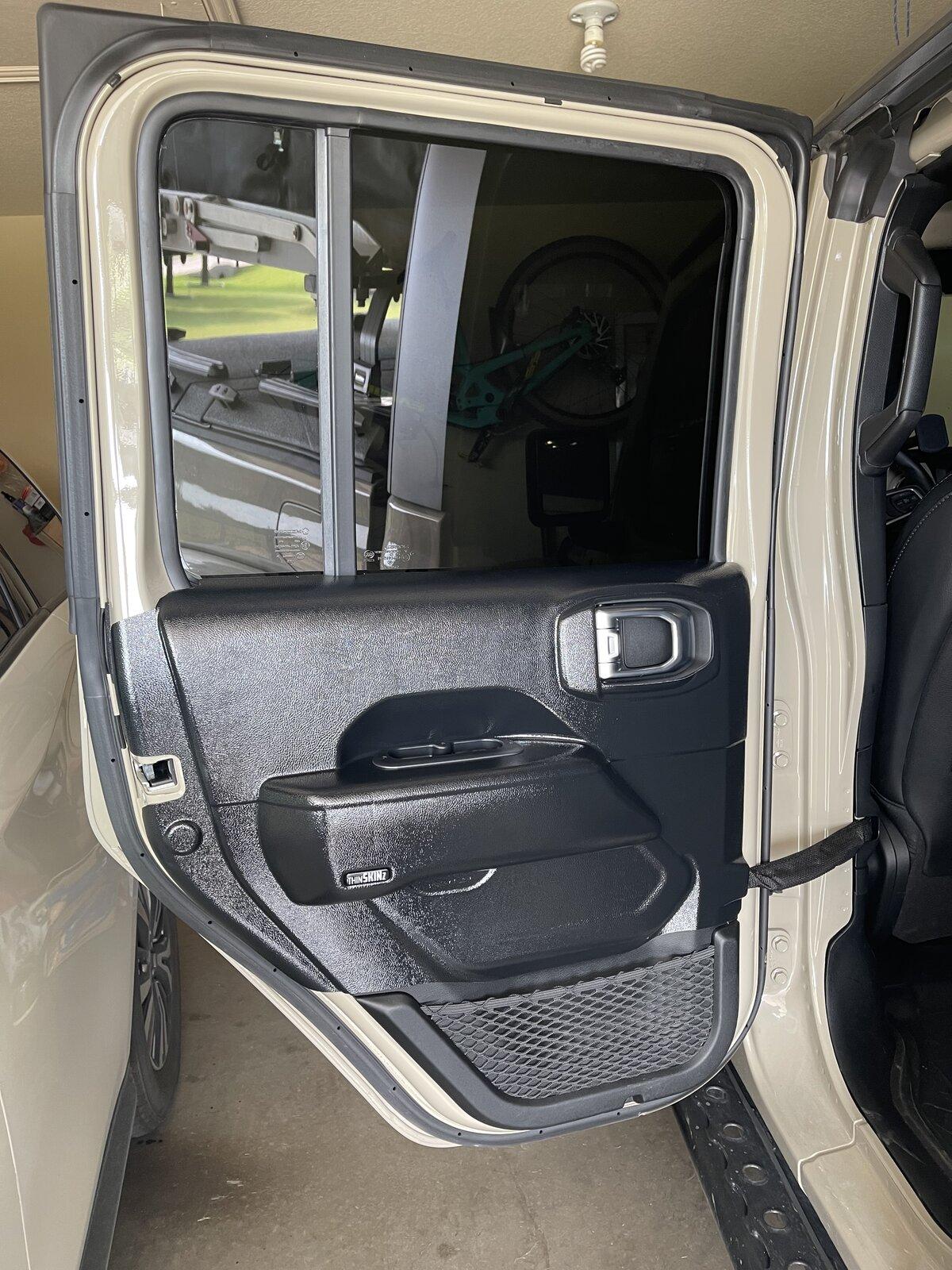 Jeep Gladiator Thinskinz 6440D049-19BB-4901-B07A-0704A014444C