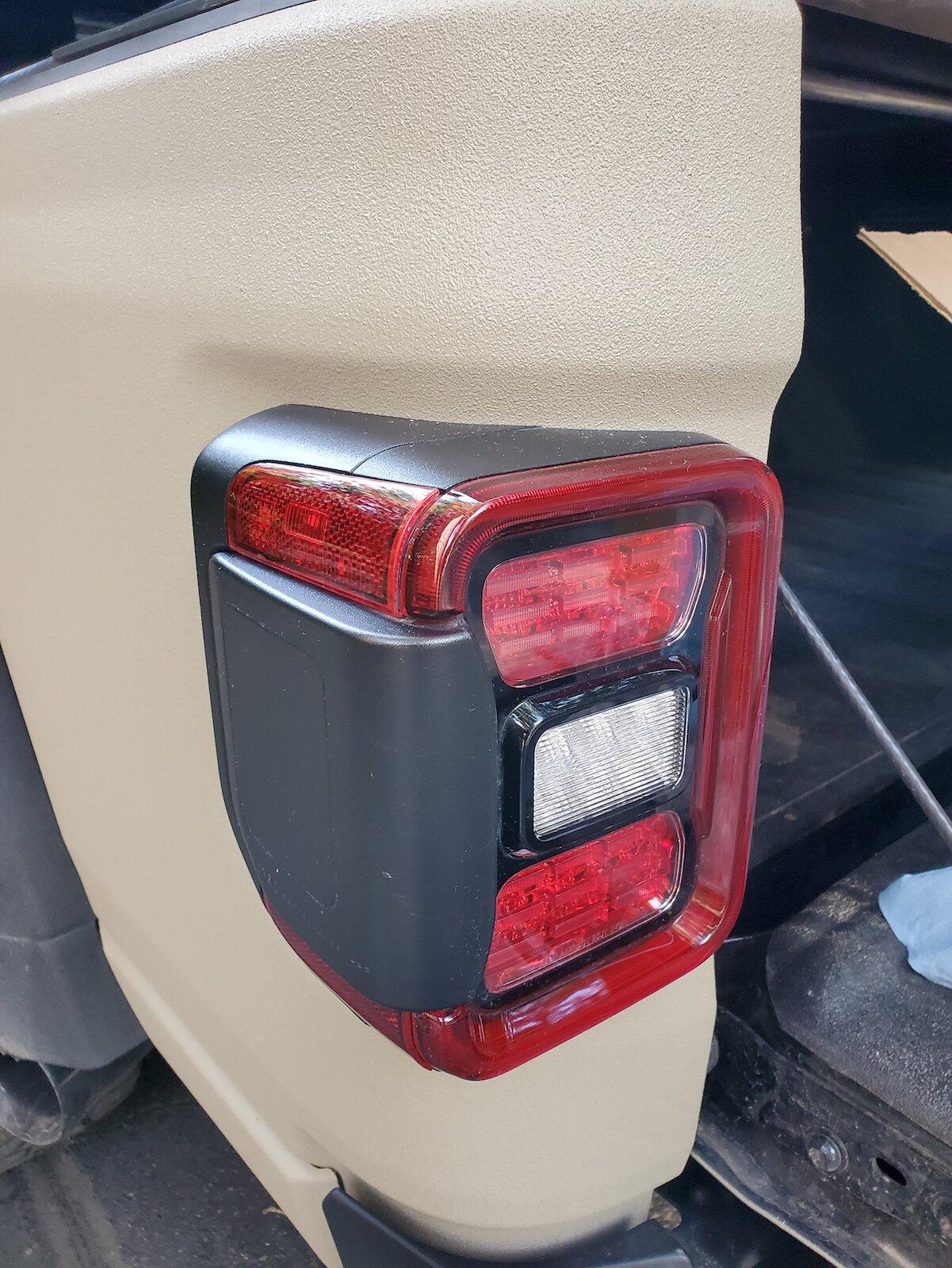 Jeep Gladiator Rear LED lights with Blind Spot and Cross Path Detection 20210727_165012