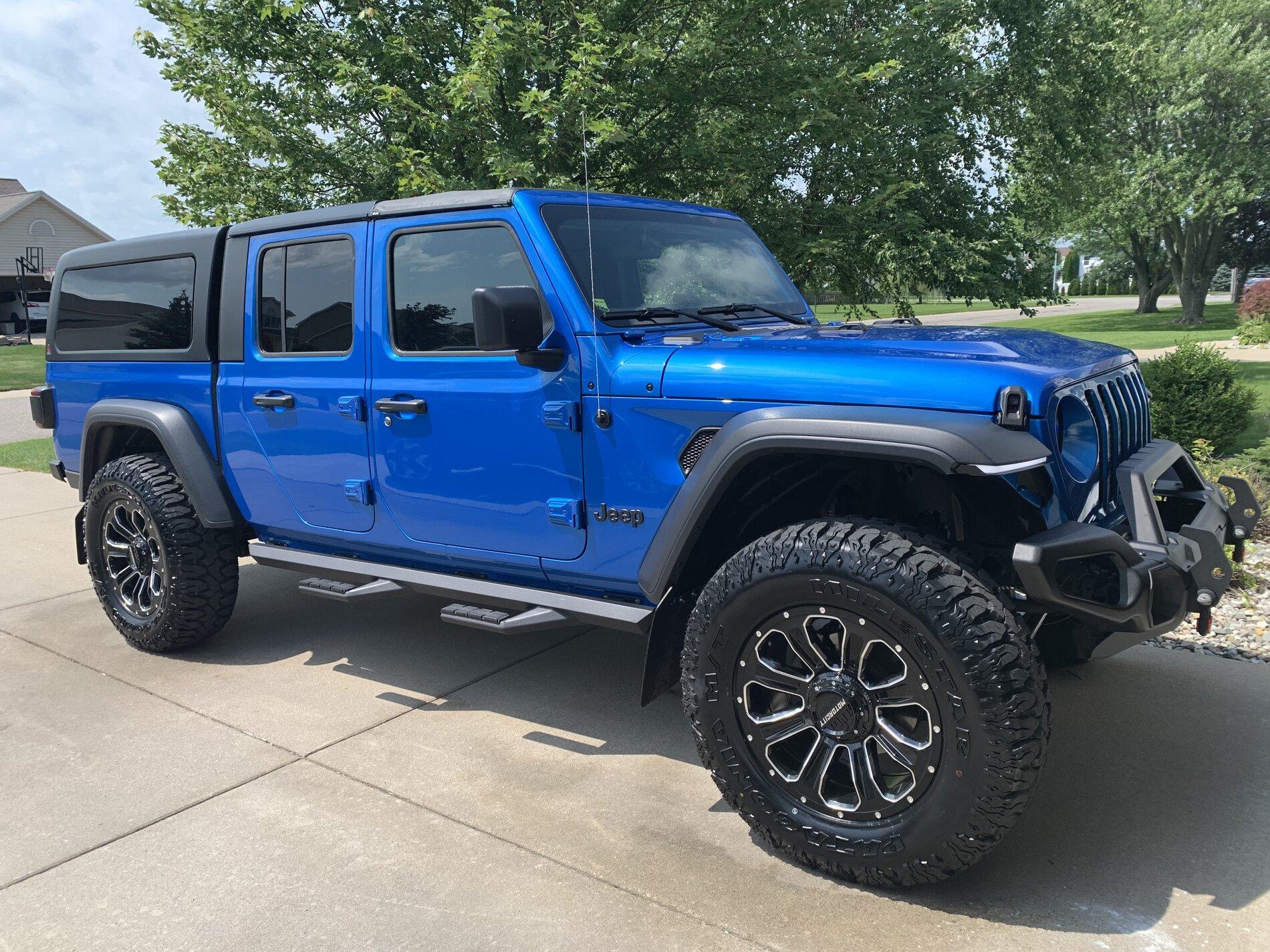Jeep Gladiator HYDRO BLUE PEARL Gladiator JT Club A565A080-FAAE-45C3-A1C6-FD65E0AFC348