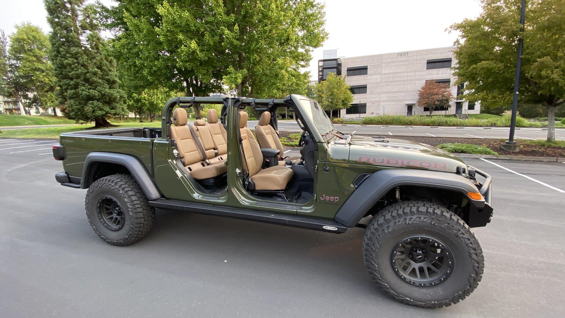 Jeep Gladiator Gladiator Rubicon - Sarge Green w/ Tan Leather Interior 1628959012330