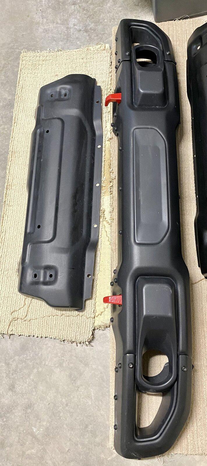 Jeep Gladiator Rubicon OEM Steel Front Bumper w/Skid Plate 940208E0-151B-49B2-B6A6-6DD1553B8192