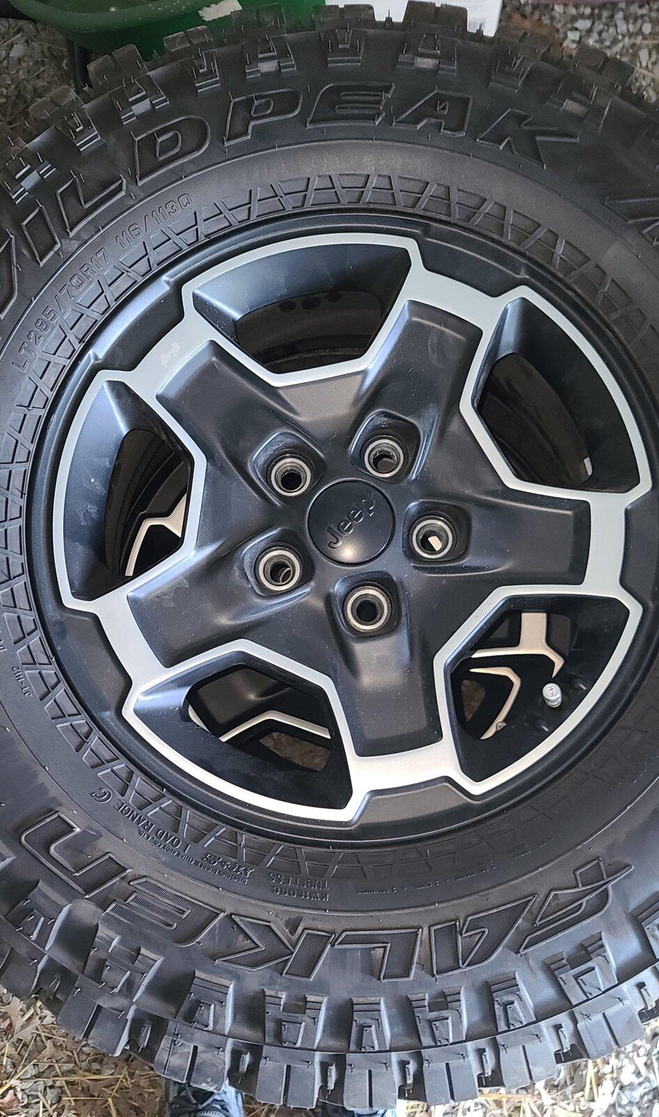 Jeep Gladiator Mojave Takeoff Polished Wheels & Falken Wildpeak...PRICE DROP $1K 20210710_012205