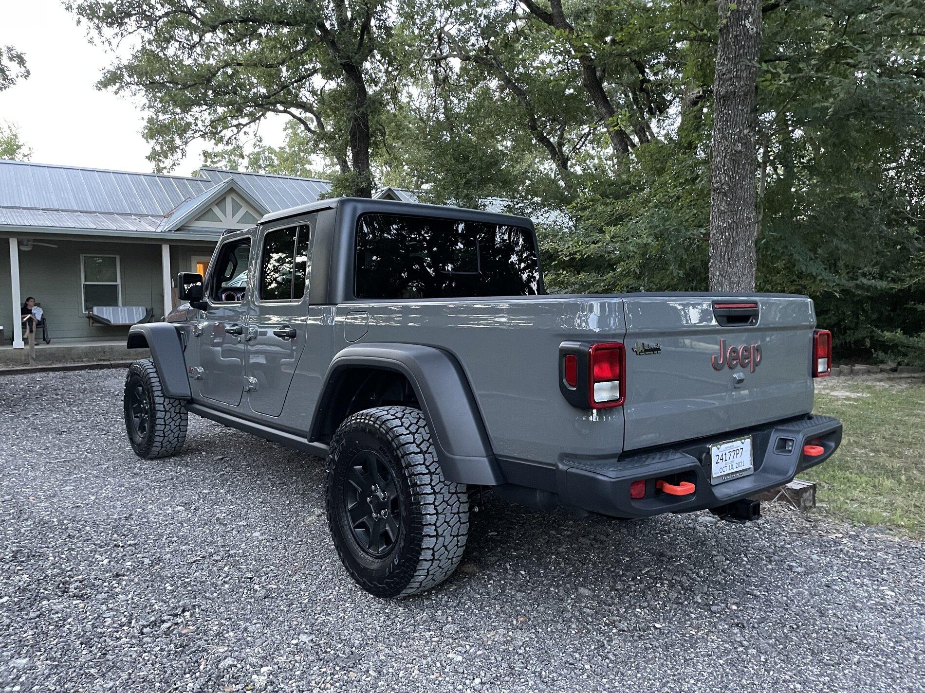 Jeep Gladiator Premium soft top for sale Austin/ San Antonio 36FD4A83-3904-47E7-A0D2-57D01F896422