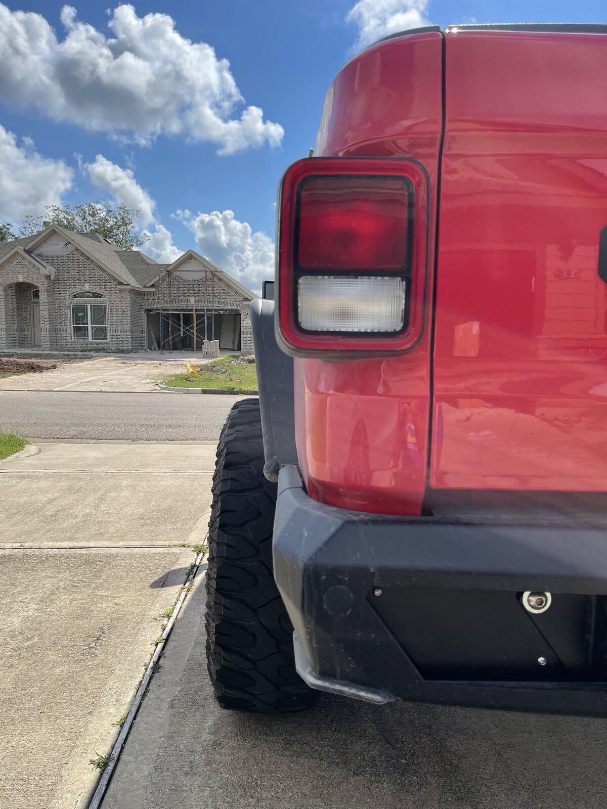 Jeep Gladiator Show me your fender flares, can't decide what to get. E6F49357-601C-40F9-B256-6C1DB6F6D159