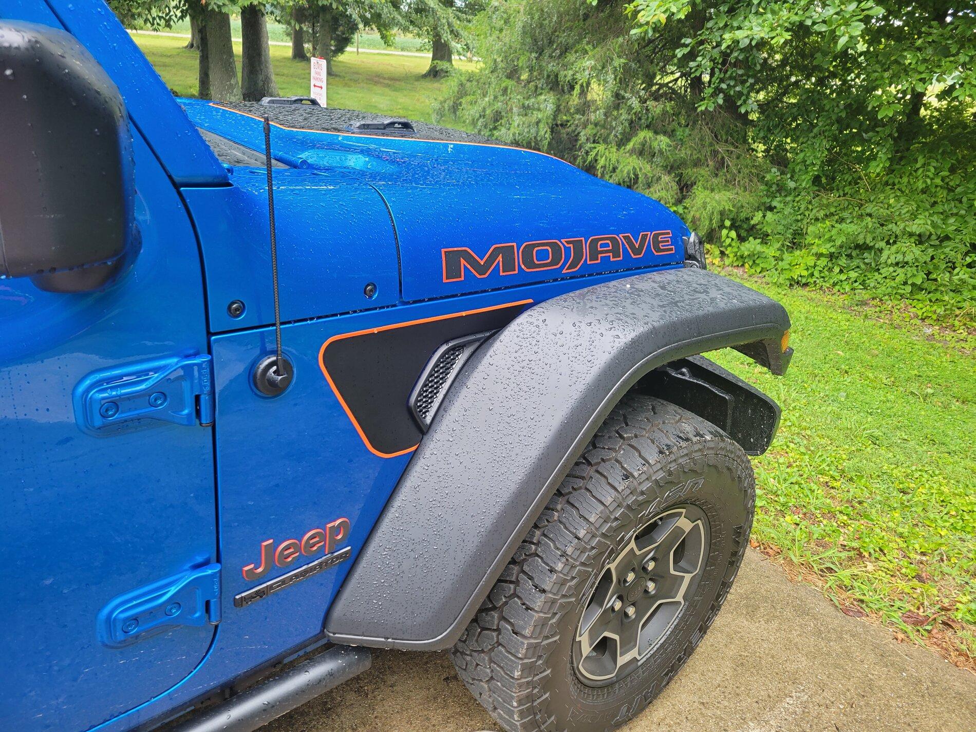 Jeep Gladiator Anyone ordered Mopar hood blackout on Mojave? 20210815_101310