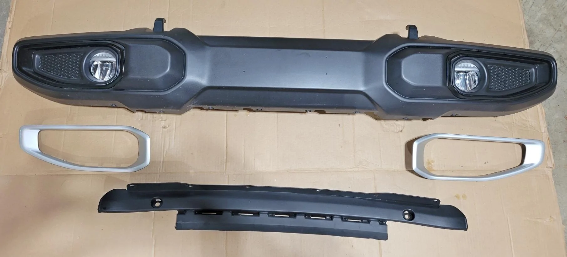 Jeep Gladiator OEM Overland front bumper with LED fog lights 20210815_151313