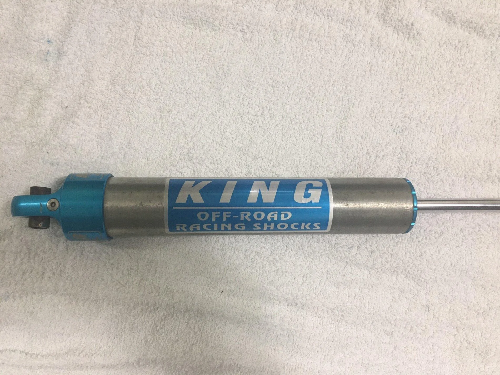 Jeep Gladiator KING SHOCKS 2.0 REPLACEMENT STEERING STABILIZER, FRONT JL/JT IMG_1866