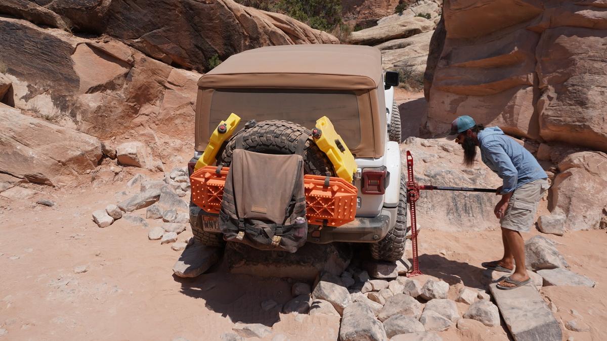 Jeep Gladiator Hi Lift Mounts SUOT 6.JPG