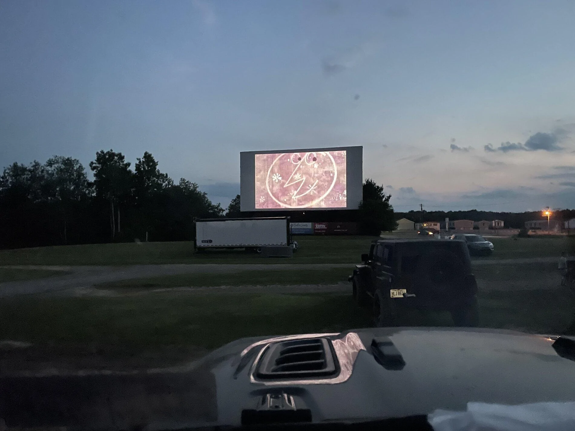 Jeep Gladiator Drive-in movie debacle 216E9A1E-E7E1-4D8C-A899-EA7FF0905CDE