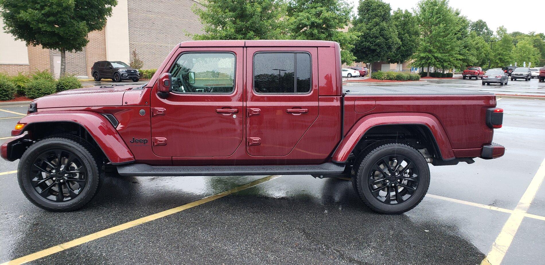 Jeep Gladiator 35" Nitto Ridge Grapplers fit on factory 20" wheels? JEEP
