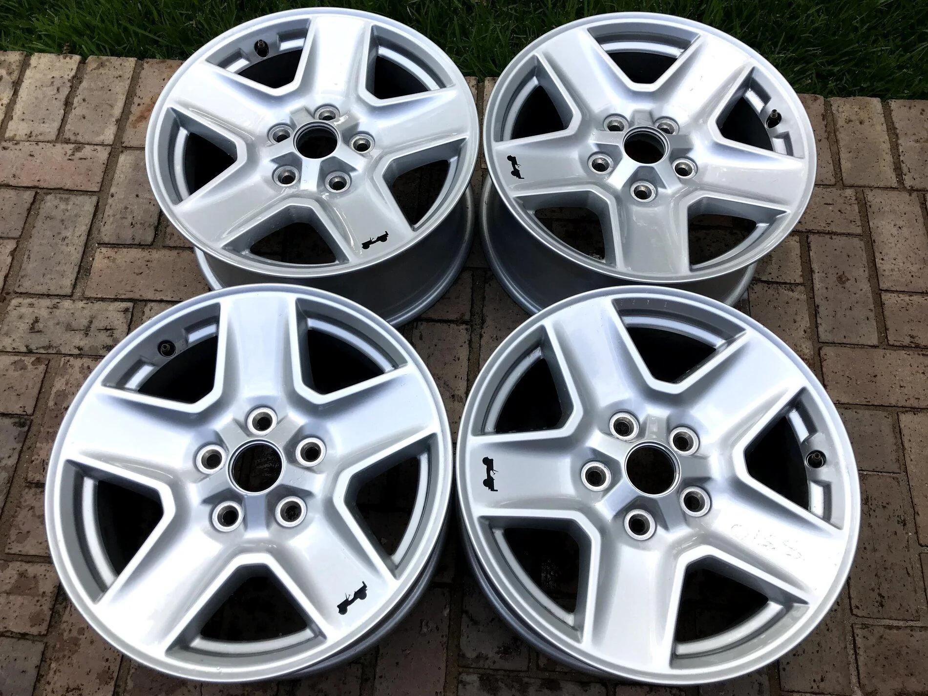 Jeep Gladiator 2020 Sport S Wheels $100 OBO IMG_2447