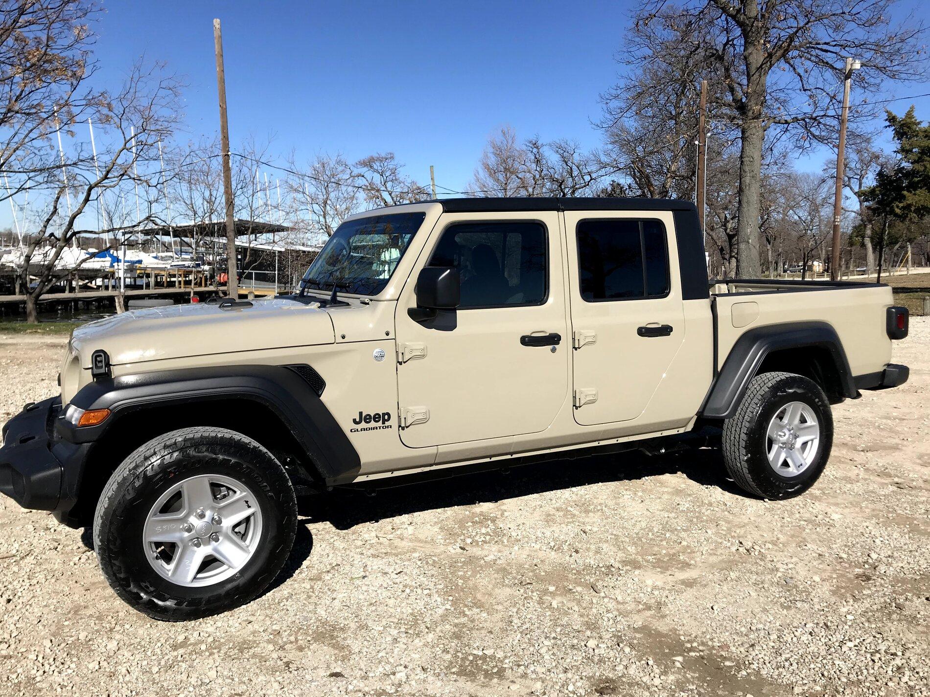 Jeep Gladiator 2020 Sport S Wheels $100 OBO IMG_0636