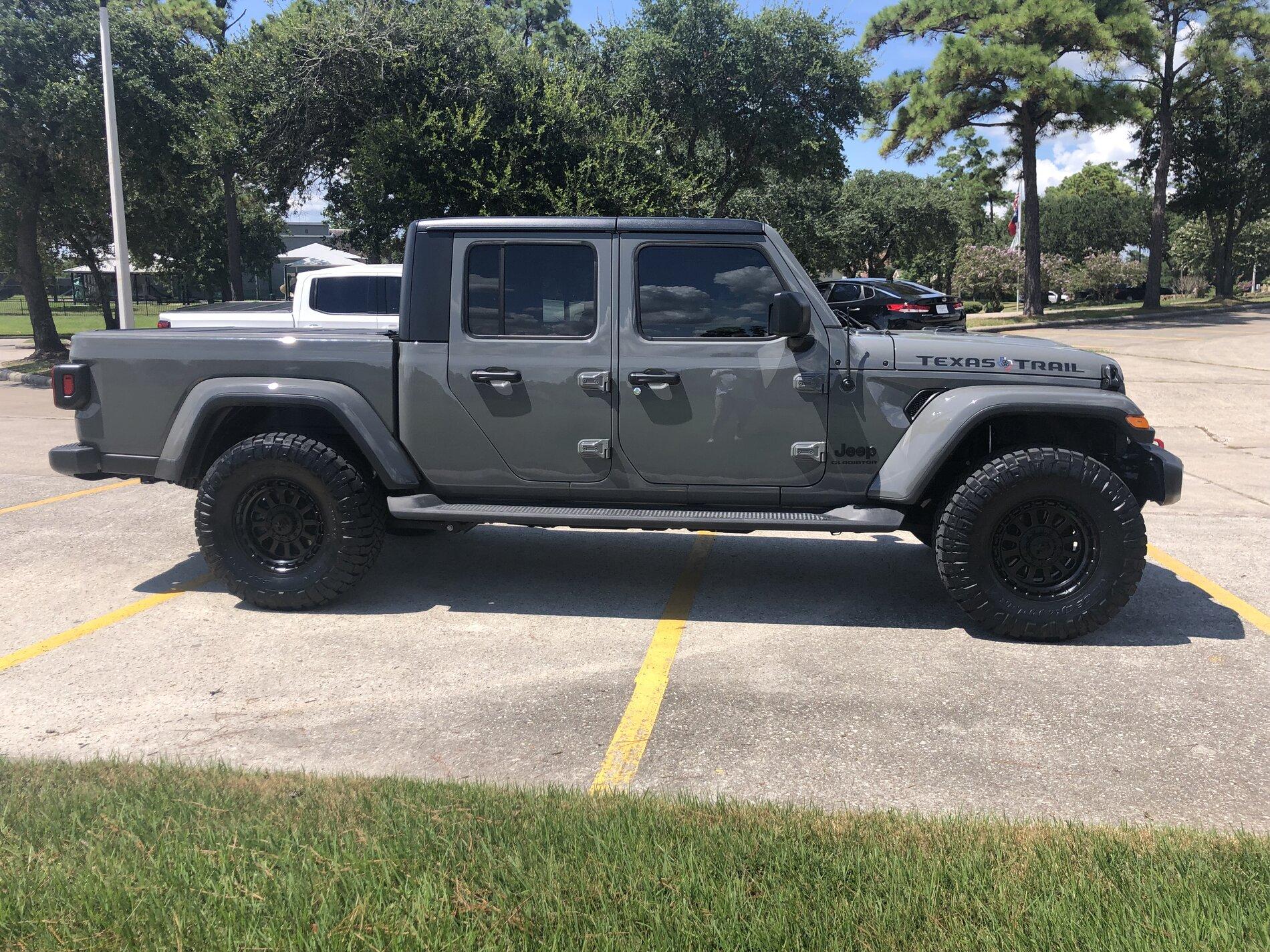 Jeep Gladiator Post up your Sting Grey Sport S with black or Grey wheels F735FD97-DDC6-4E55-A111-8F0CA35723A2