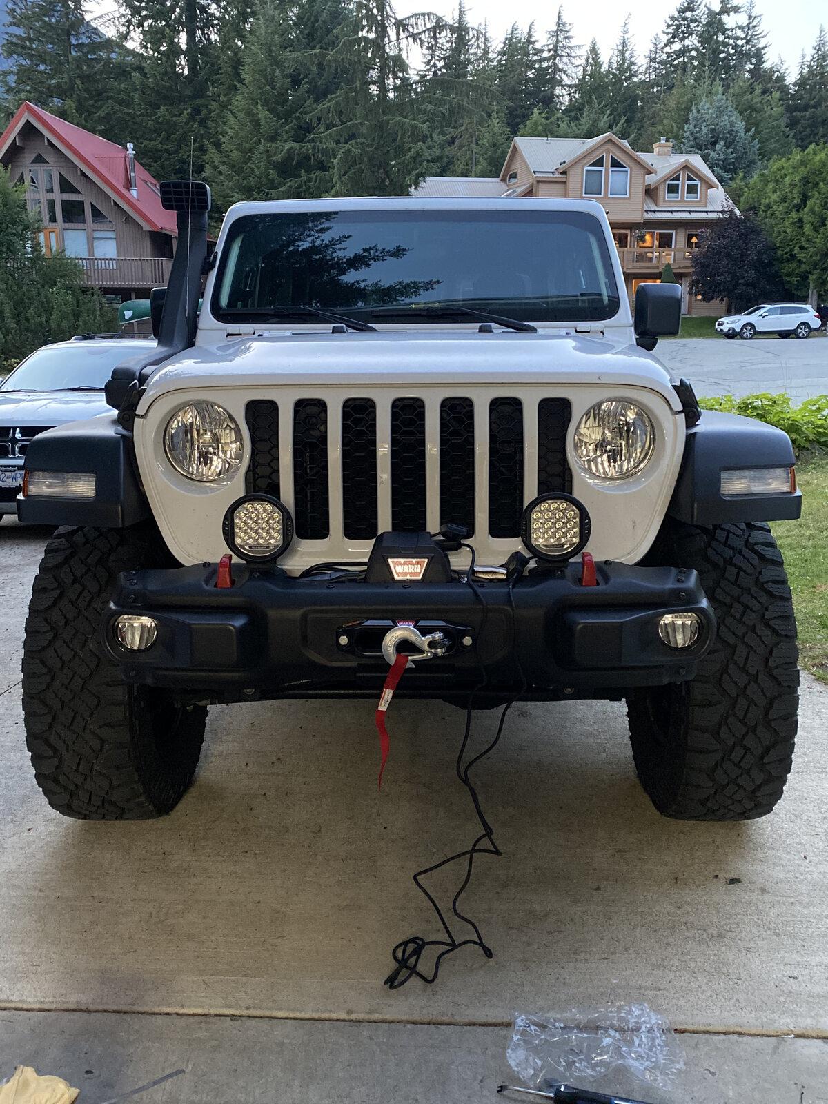 Jeep Gladiator What is the best winch for my Jeep Gladiator 2020? Winch installation and Warranty. 69714127-29F5-44E4-AB2C-EF2DE944778F