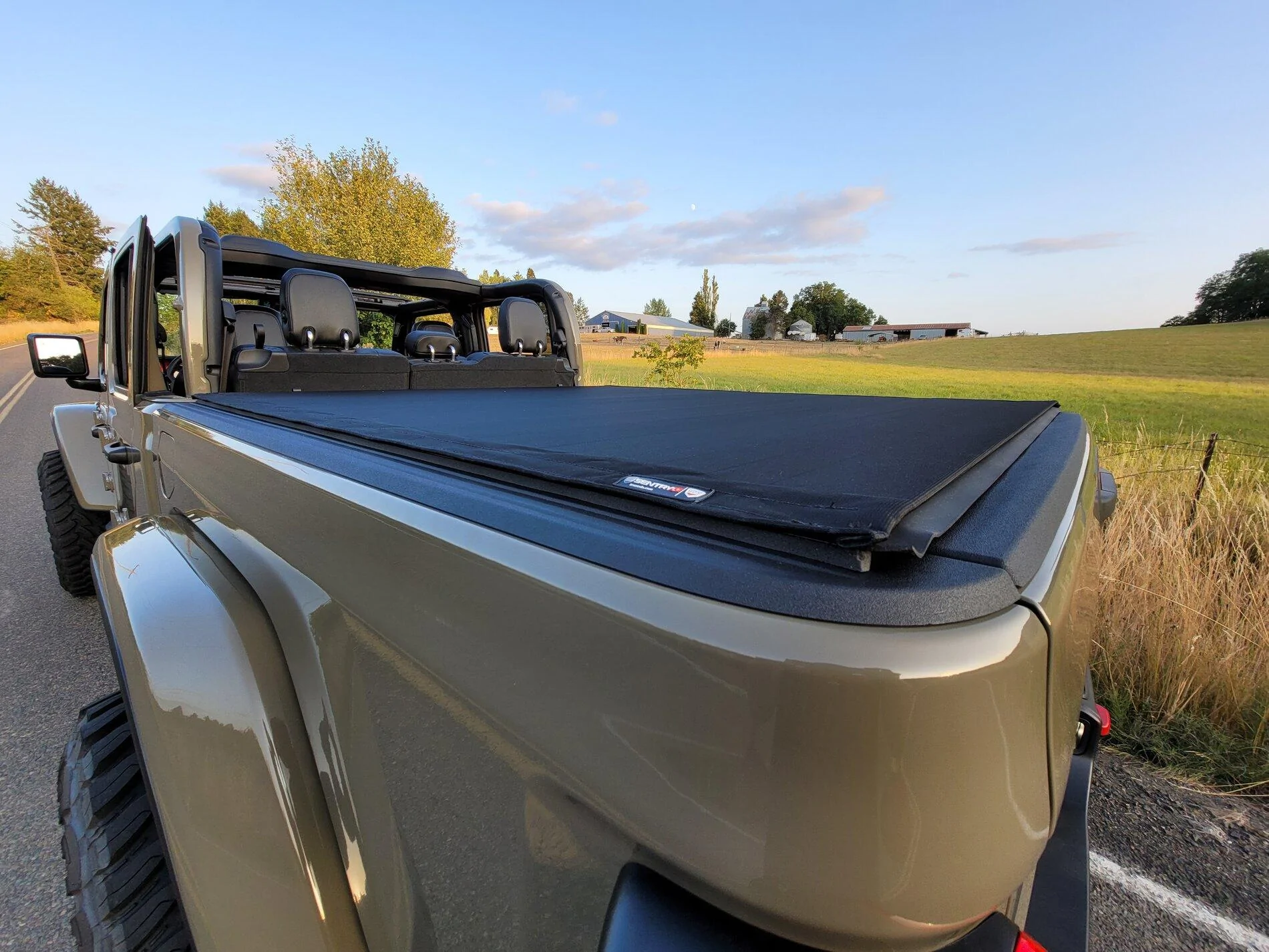 Jeep Gladiator Sentry CT 20210817_193455