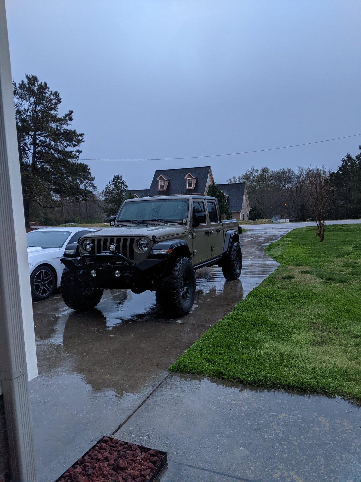 Jeep Gladiator 2021 Rubicon Gas Mileage PXL_20210328_233728887