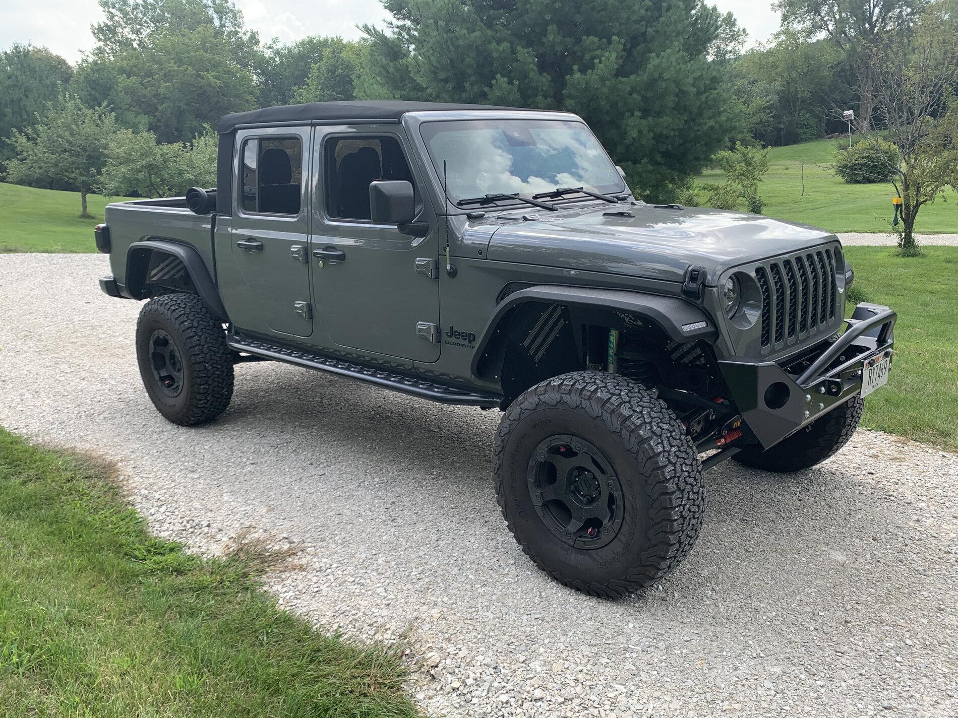 Jeep Gladiator 2020 Jeep Gladiator Sport S Sting Grey Heavily Built $45,000 43883034-4B82-4DB2-AA80-9F0B45527F0C