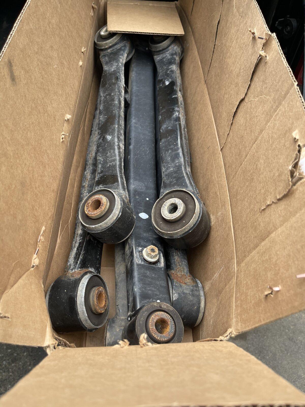 Jeep Gladiator FS: 2020 Gladiator Rubicon Fox Suspension for sell 5EB76690-D178-45F6-8D1A-5BC60B4A106A