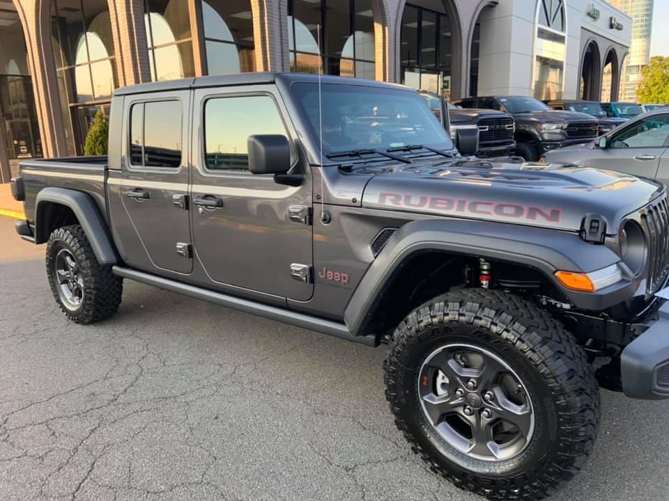 Jeep Gladiator Would love to see Jeeps that are owned by women! 4B80F0E1-443F-4646-9024-B5BDCE226BF3