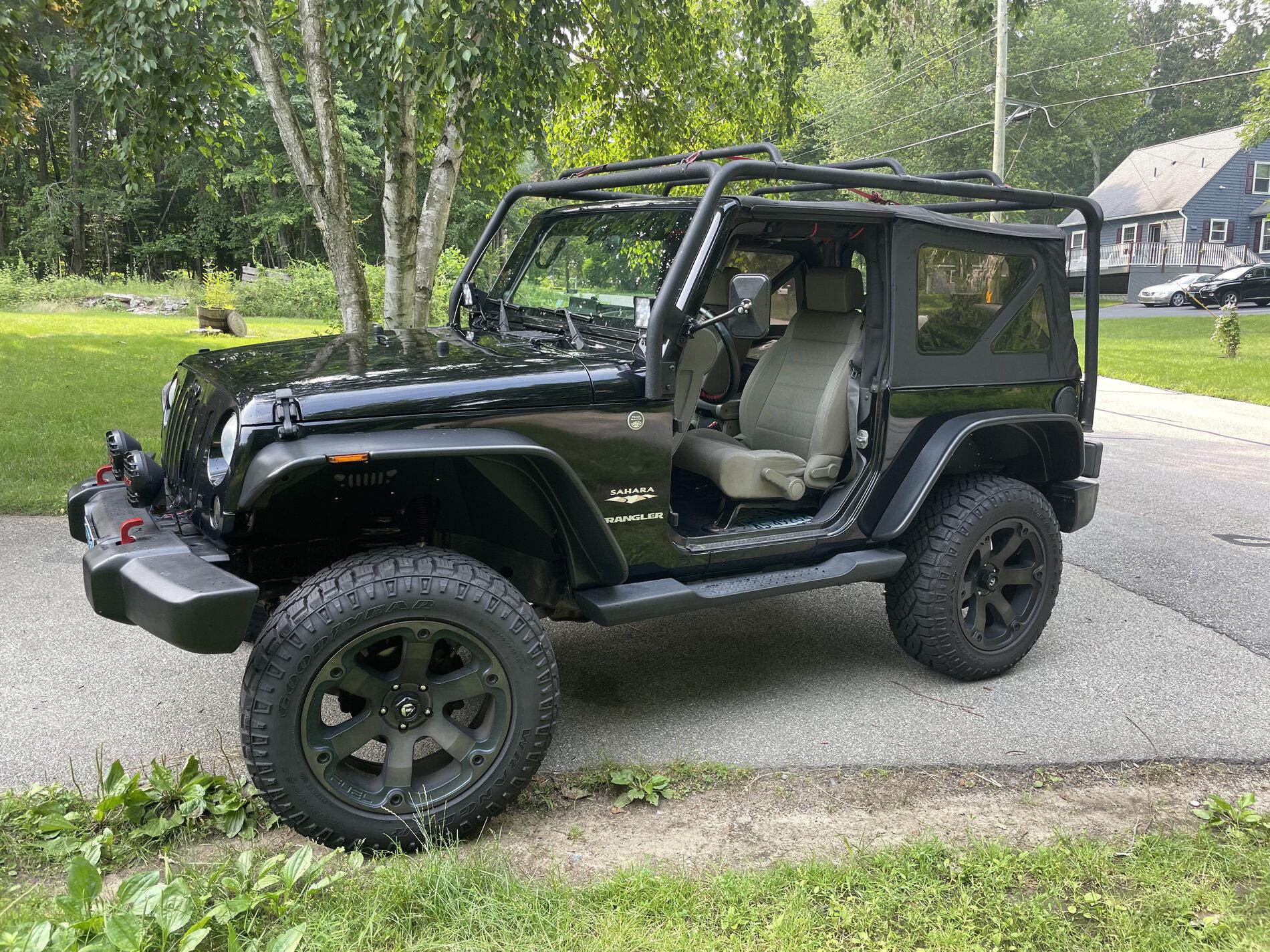 Jeep Gladiator Would love to see Jeeps that are owned by women! E3693FA4-AE39-4A60-910C-7430A3F3C000