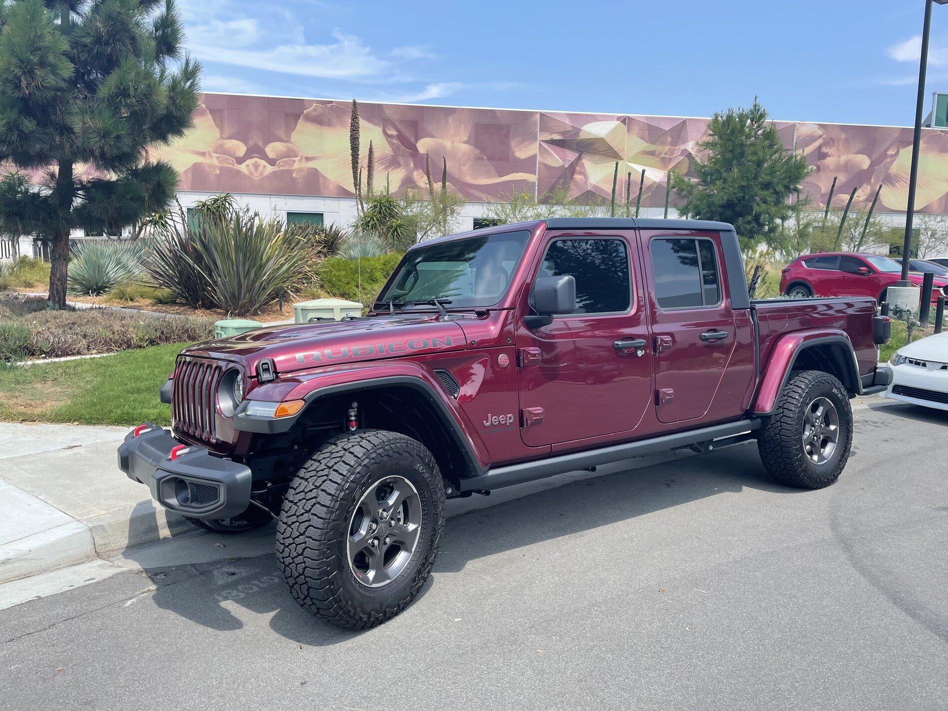 Jeep Gladiator Why a Gladiator (JT) and not a Wrangler (JL)? 64920D42-FABE-476A-A570-1F216AE38F14