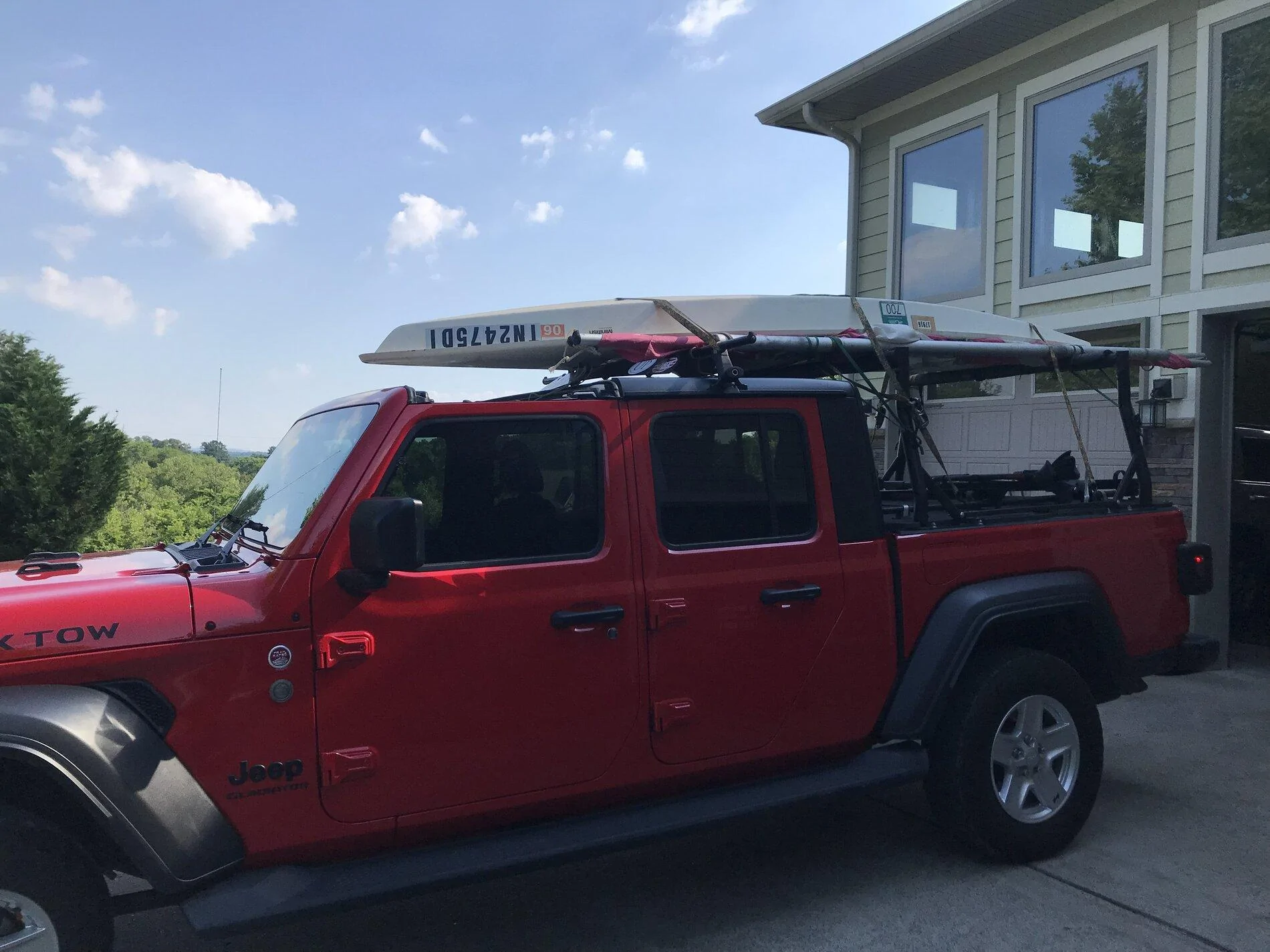 Jeep Gladiator I don't understand the advantages of a Bed Rack D77D0C3E-86CB-446F-BE4F-B9778D214833