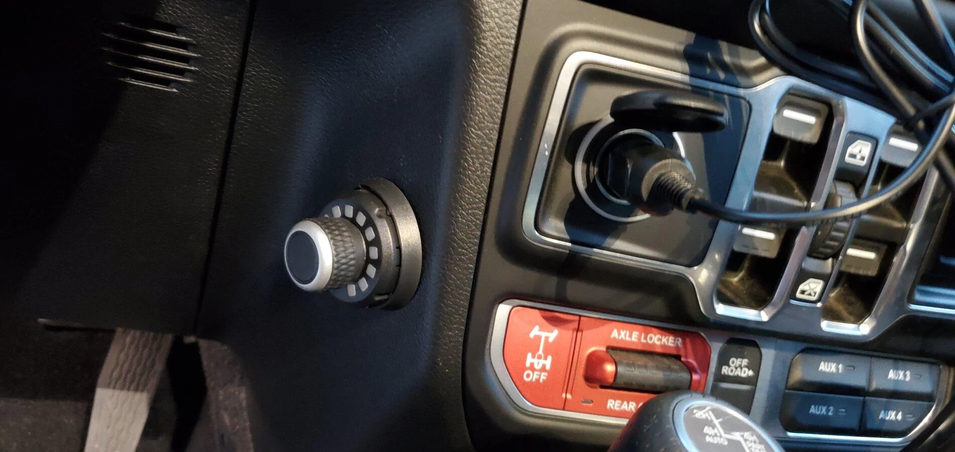 Jeep Gladiator What brake controller do you use, where do you mount it? 20210623_213702