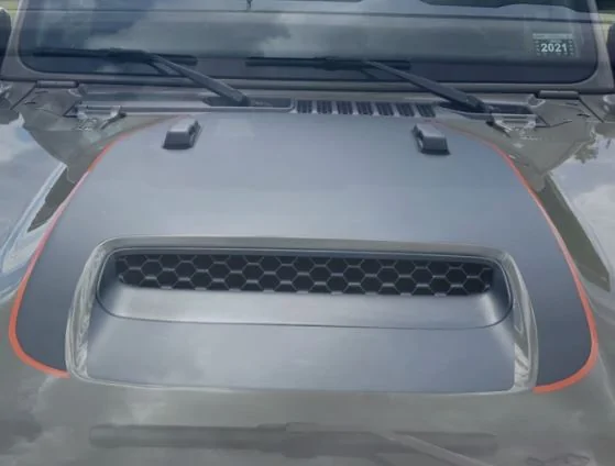Jeep Gladiator Mojave vinyl hood scoop surround vinyl 1